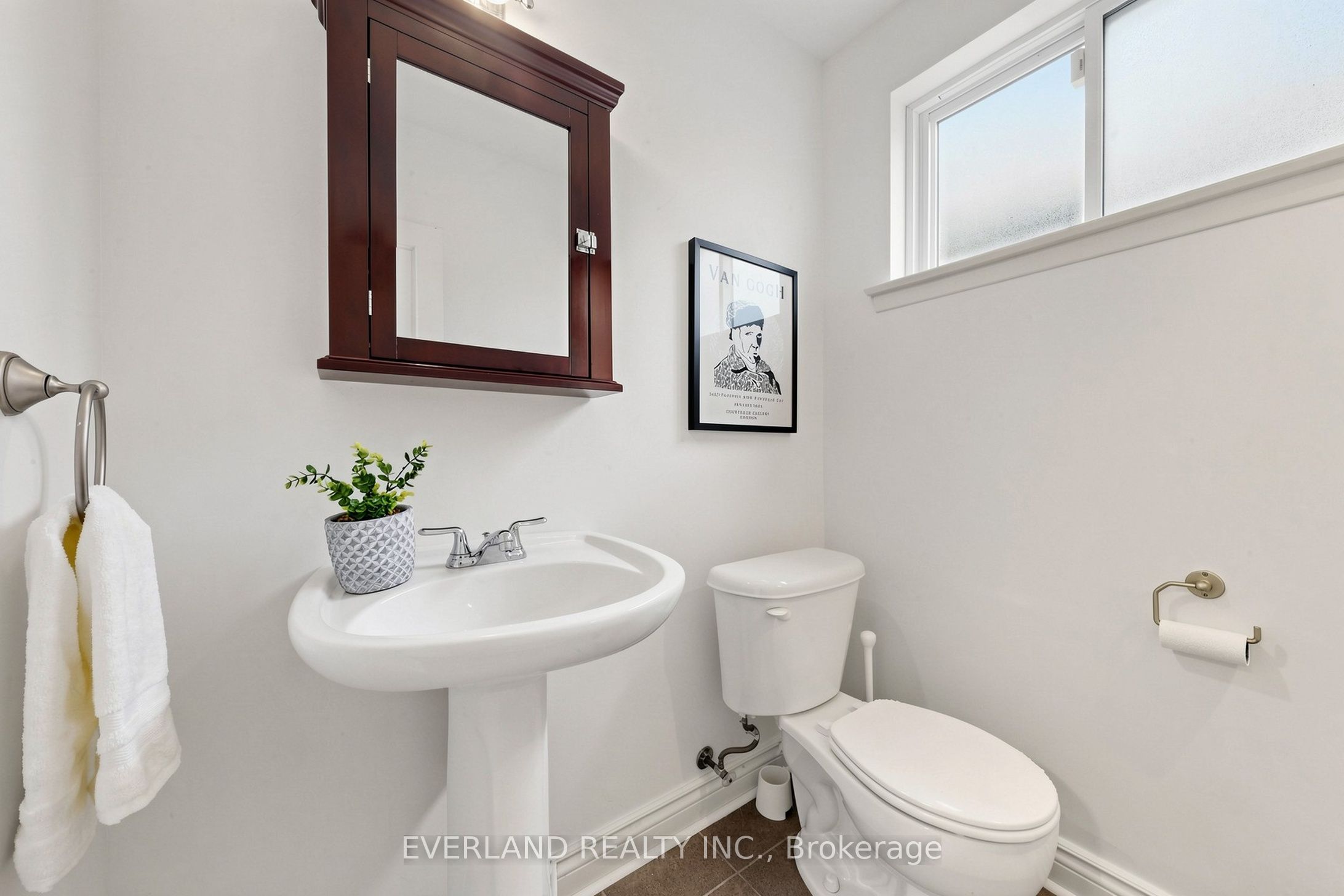 38 Six Nations Avenue Property Photo 13