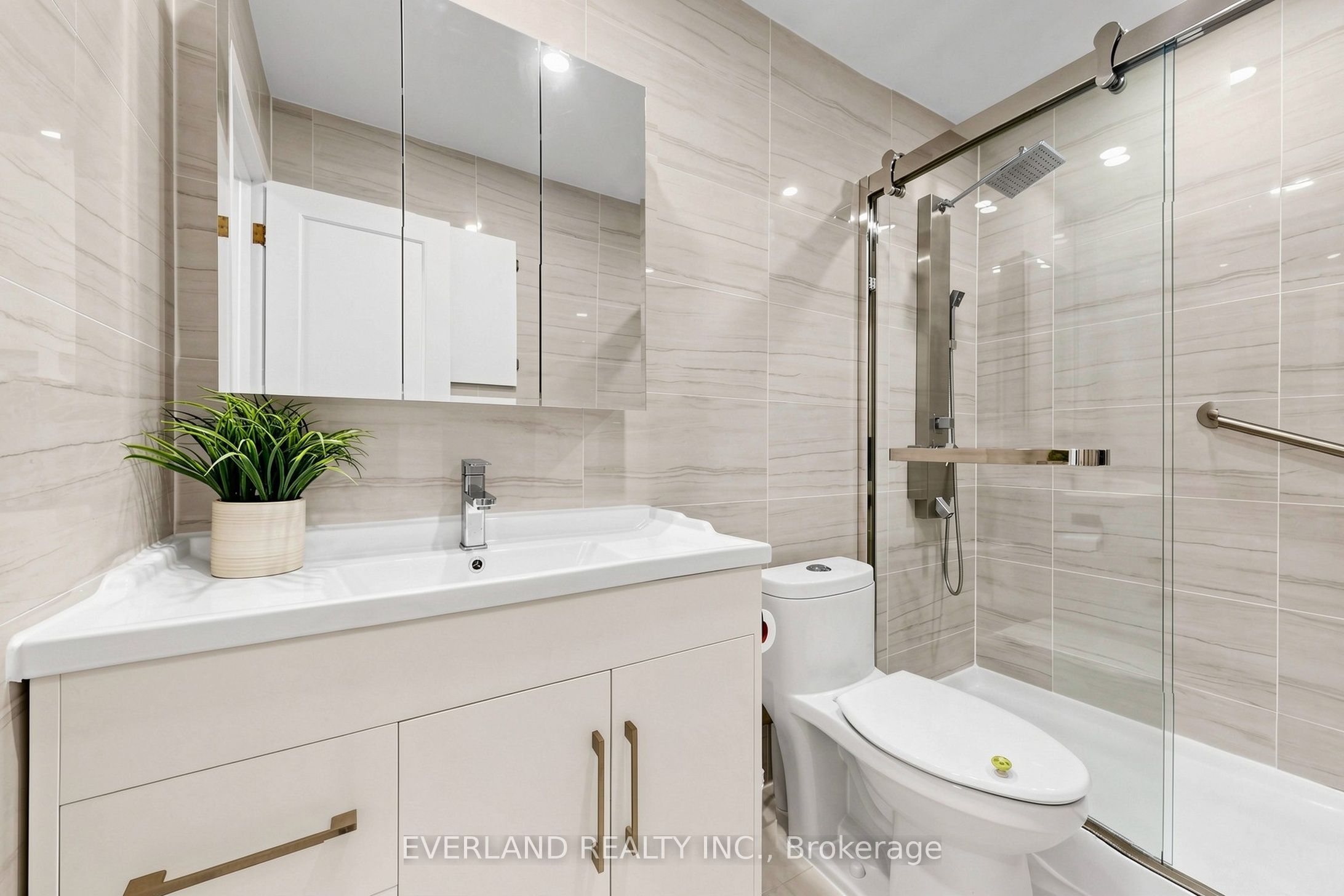 38 Six Nations Avenue Property Photo 20