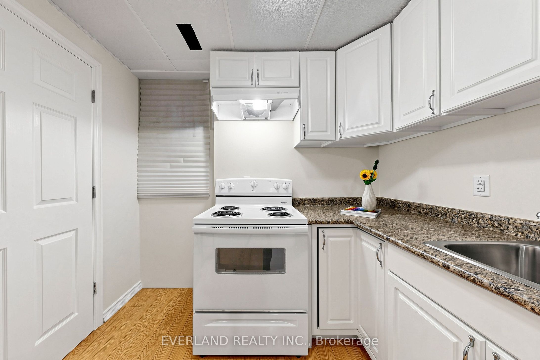 38 Six Nations Avenue Property Photo 26
