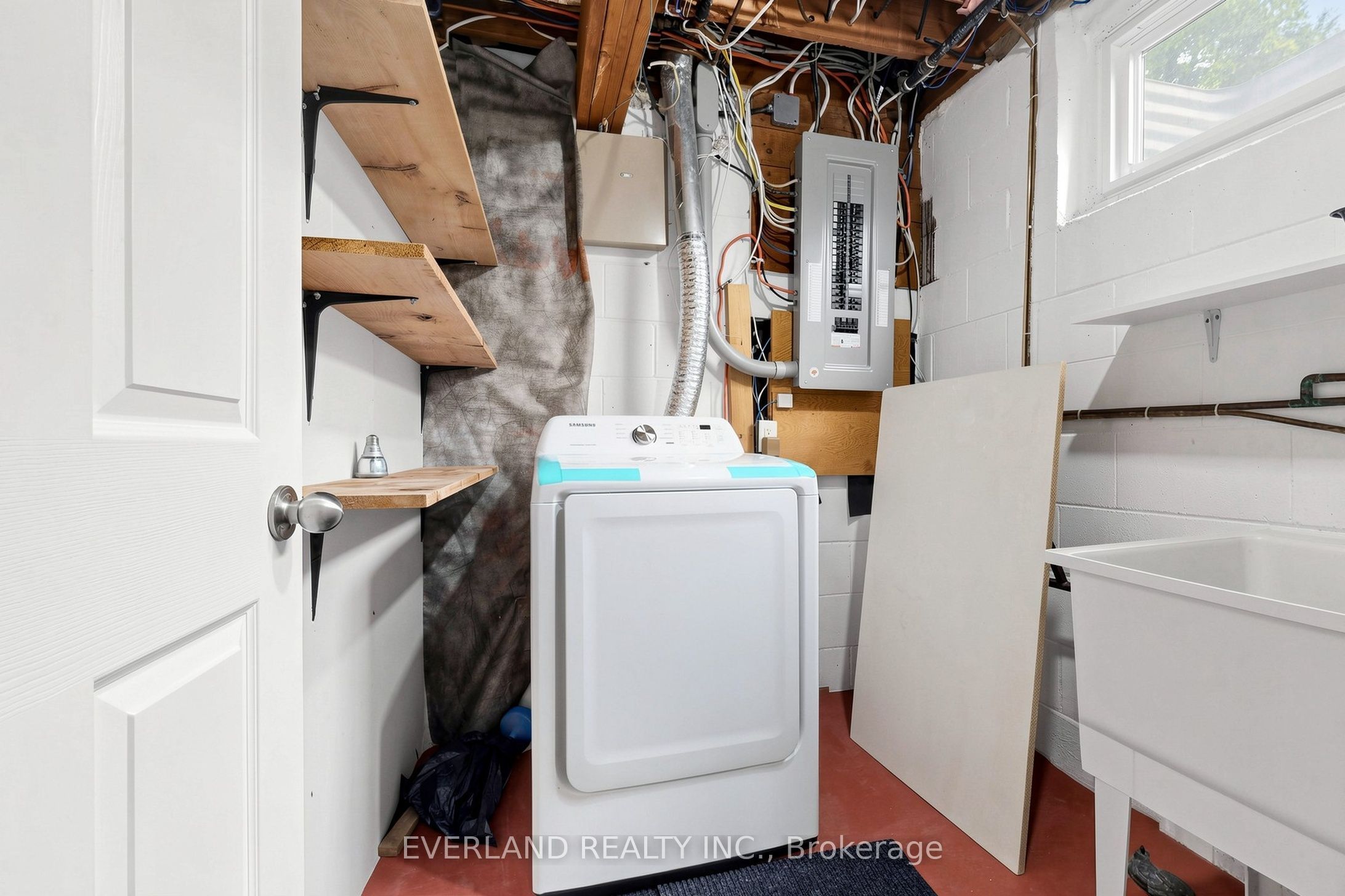 38 Six Nations Avenue Property Photo 29