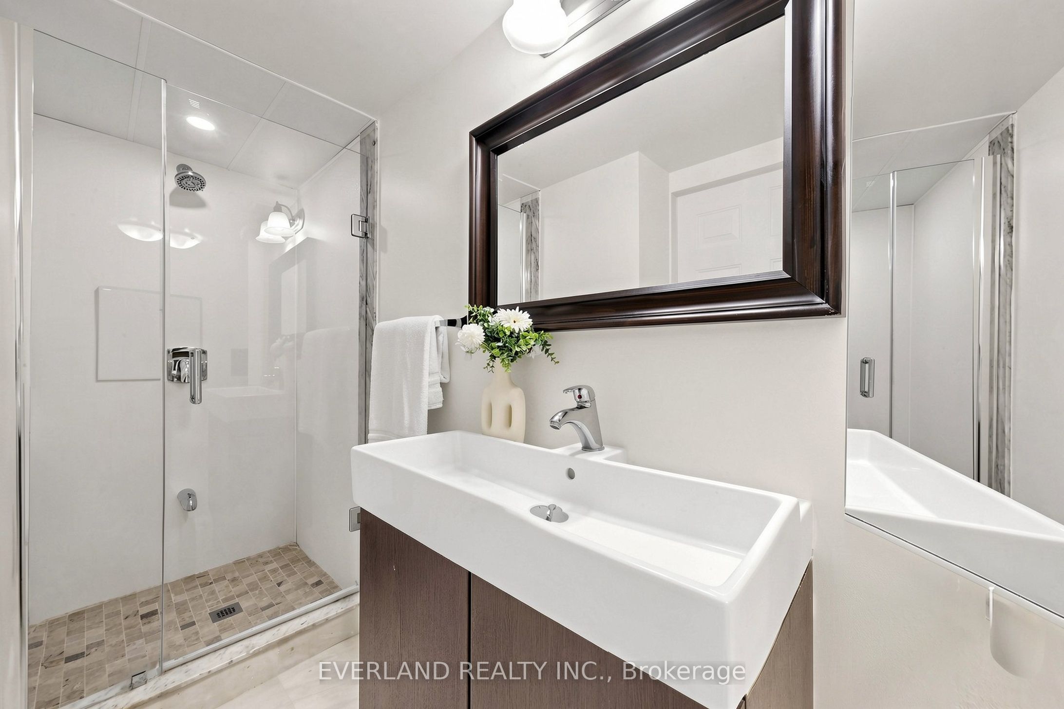 38 Six Nations Avenue Property Photo 31