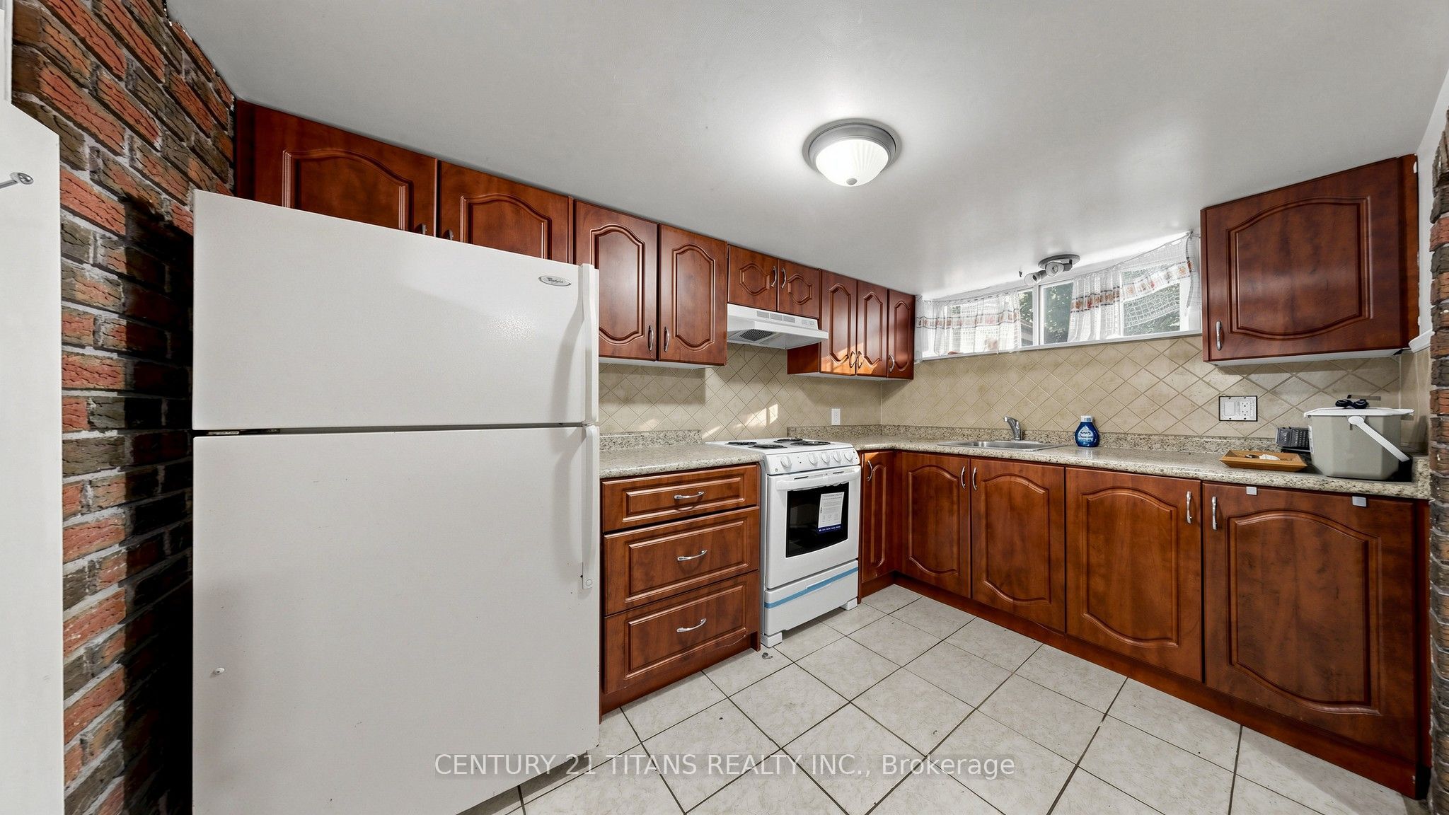 529a Birchmount Road Property Photo 32