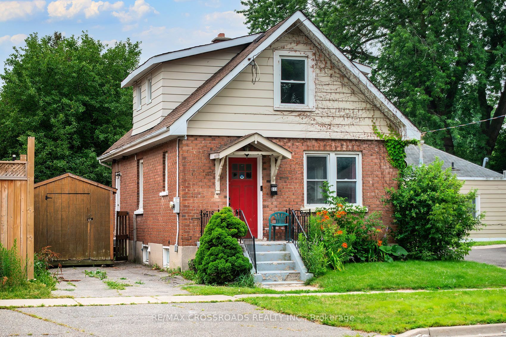 313 Olive Avenue Property Photo 1