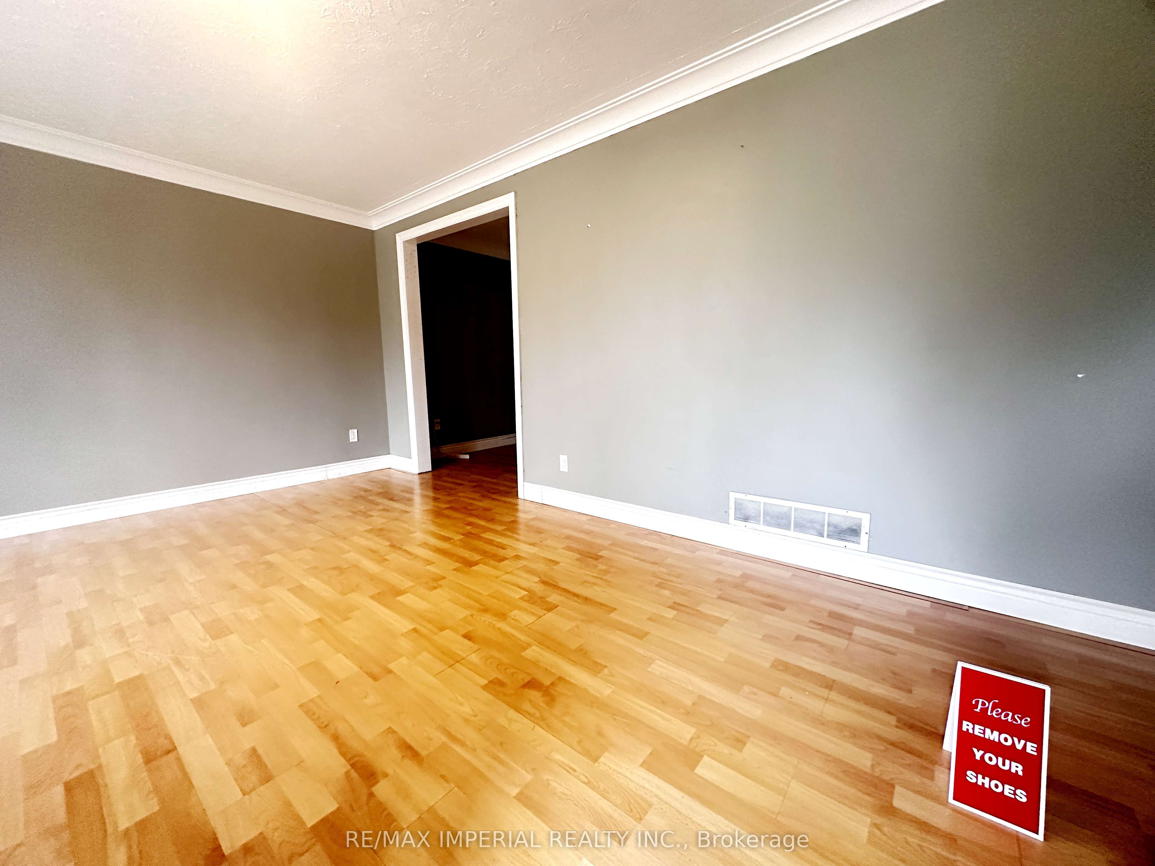 1765 Appleview Road Property Photo 2
