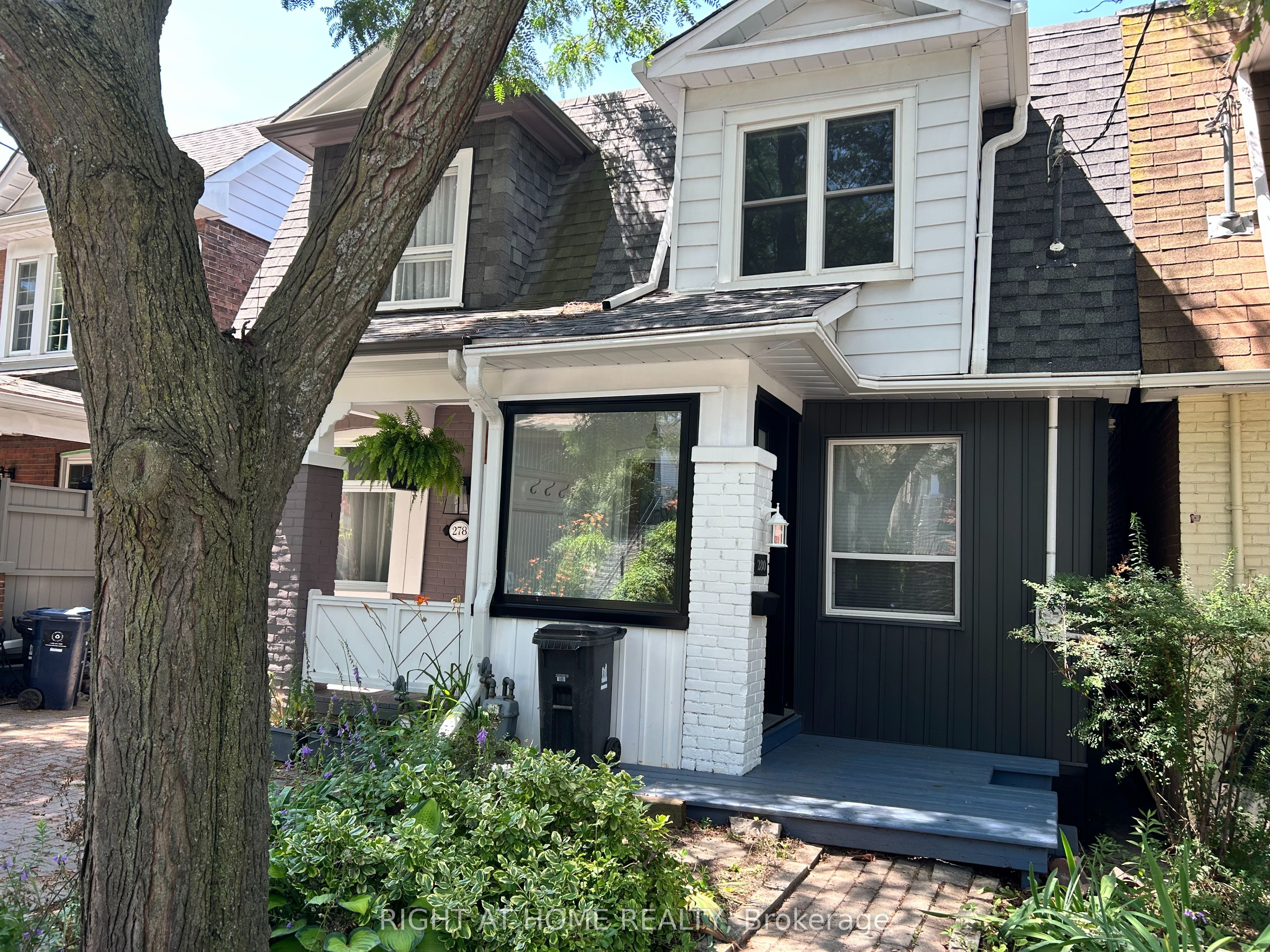 280 Kenilworth Avenue Property Photo 2