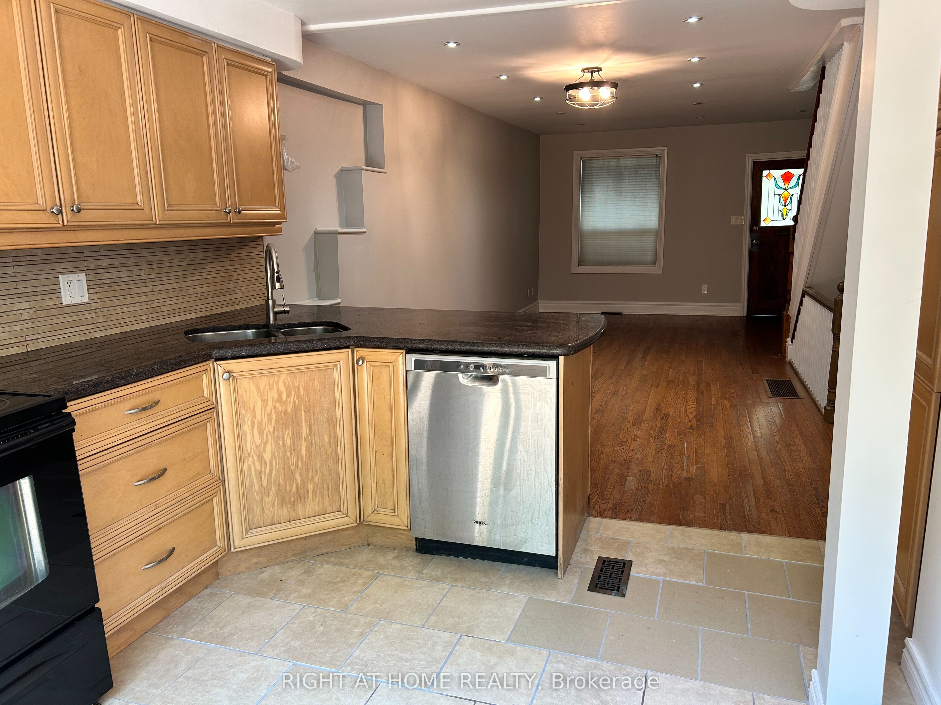 280 Kenilworth Avenue Property Photo 12