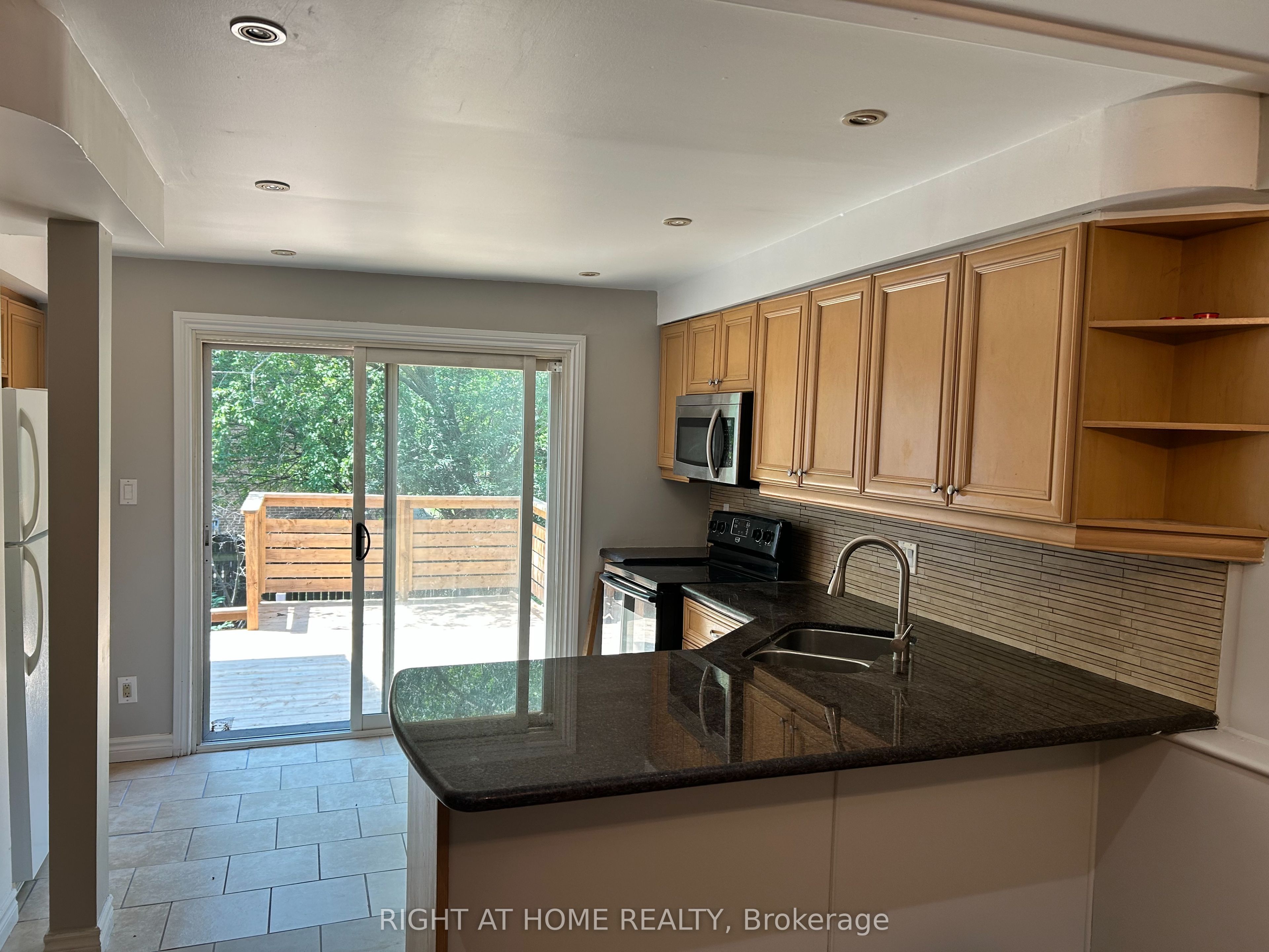 280 Kenilworth Avenue Property Photo 14