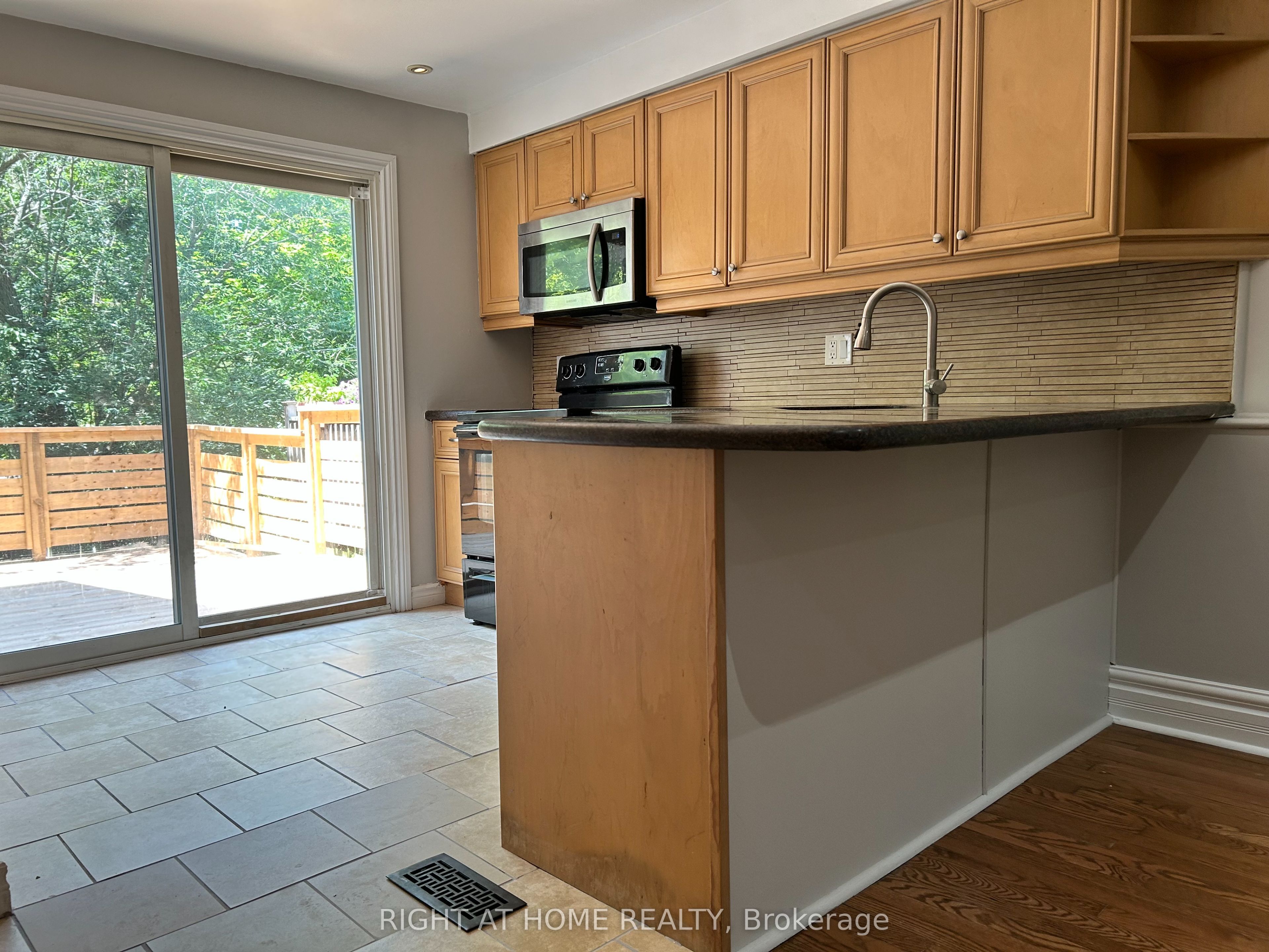 280 Kenilworth Avenue Property Photo 15