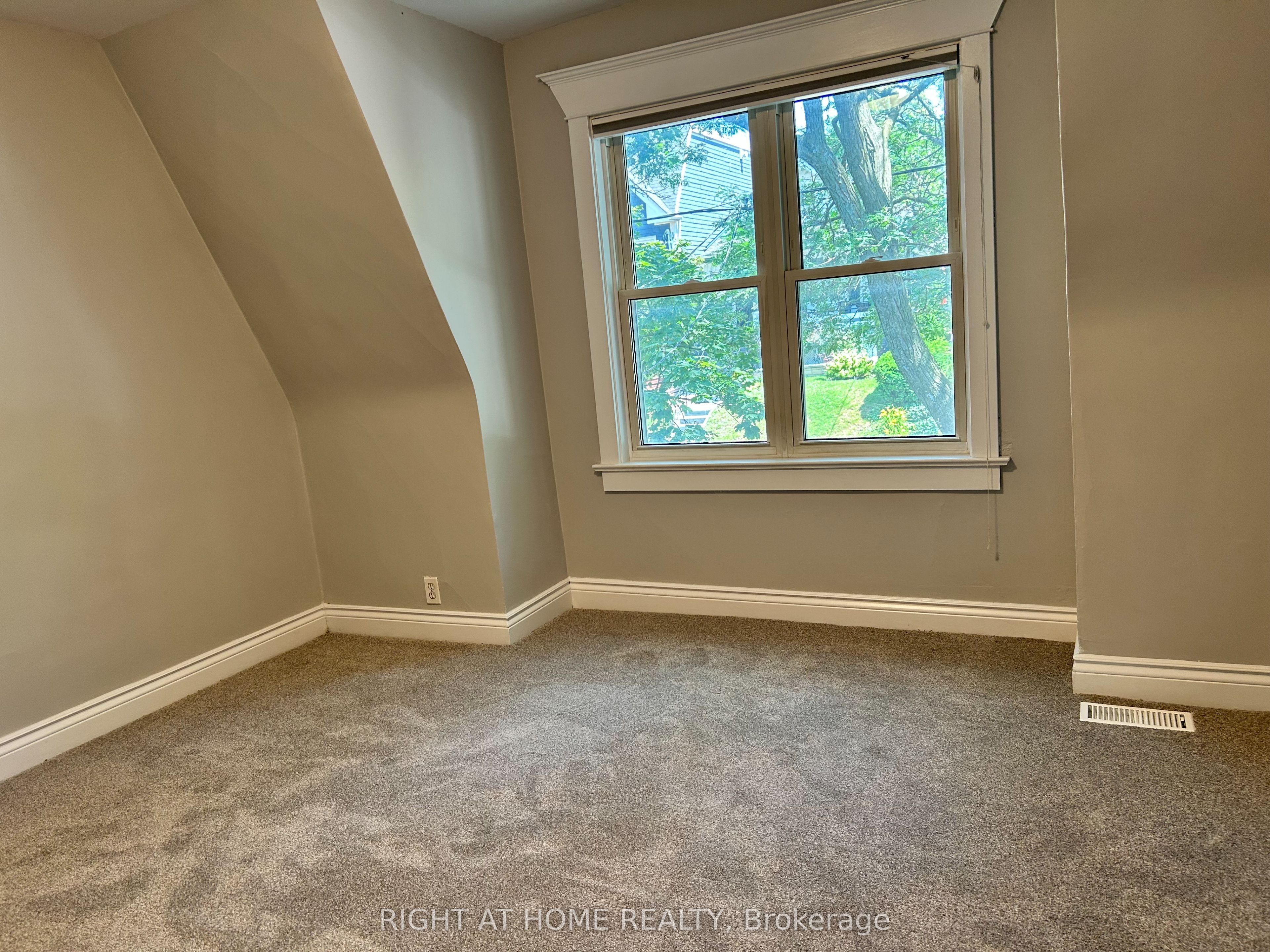 280 Kenilworth Avenue Property Photo 22