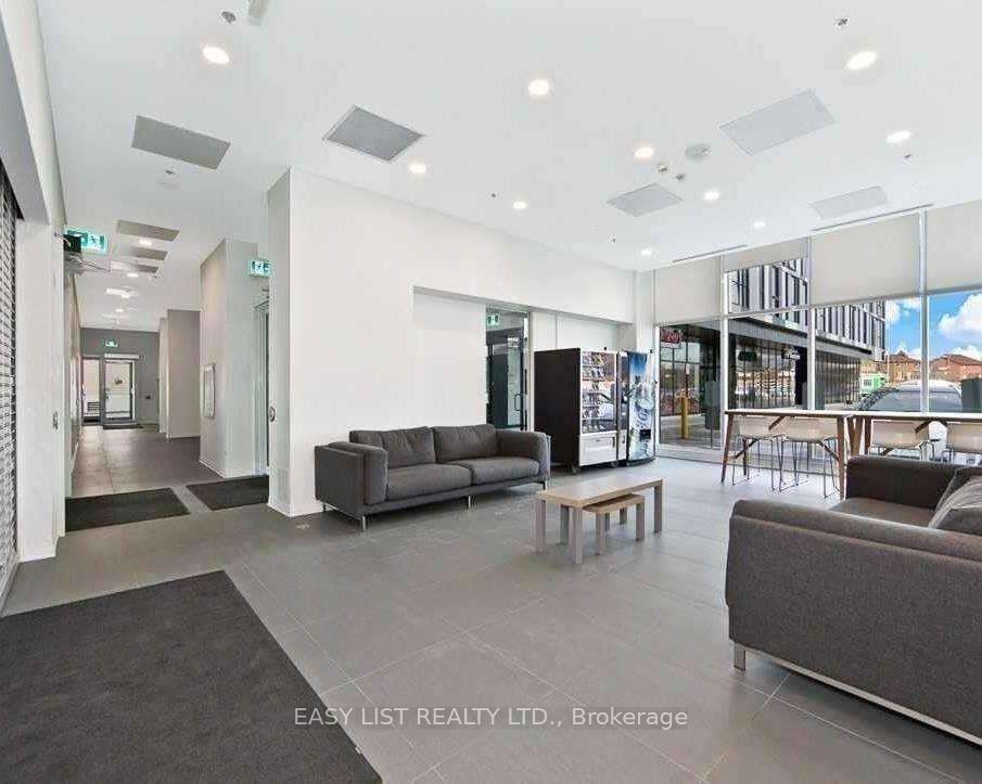 1900 Simcoe Street N 542 Property Photo 16