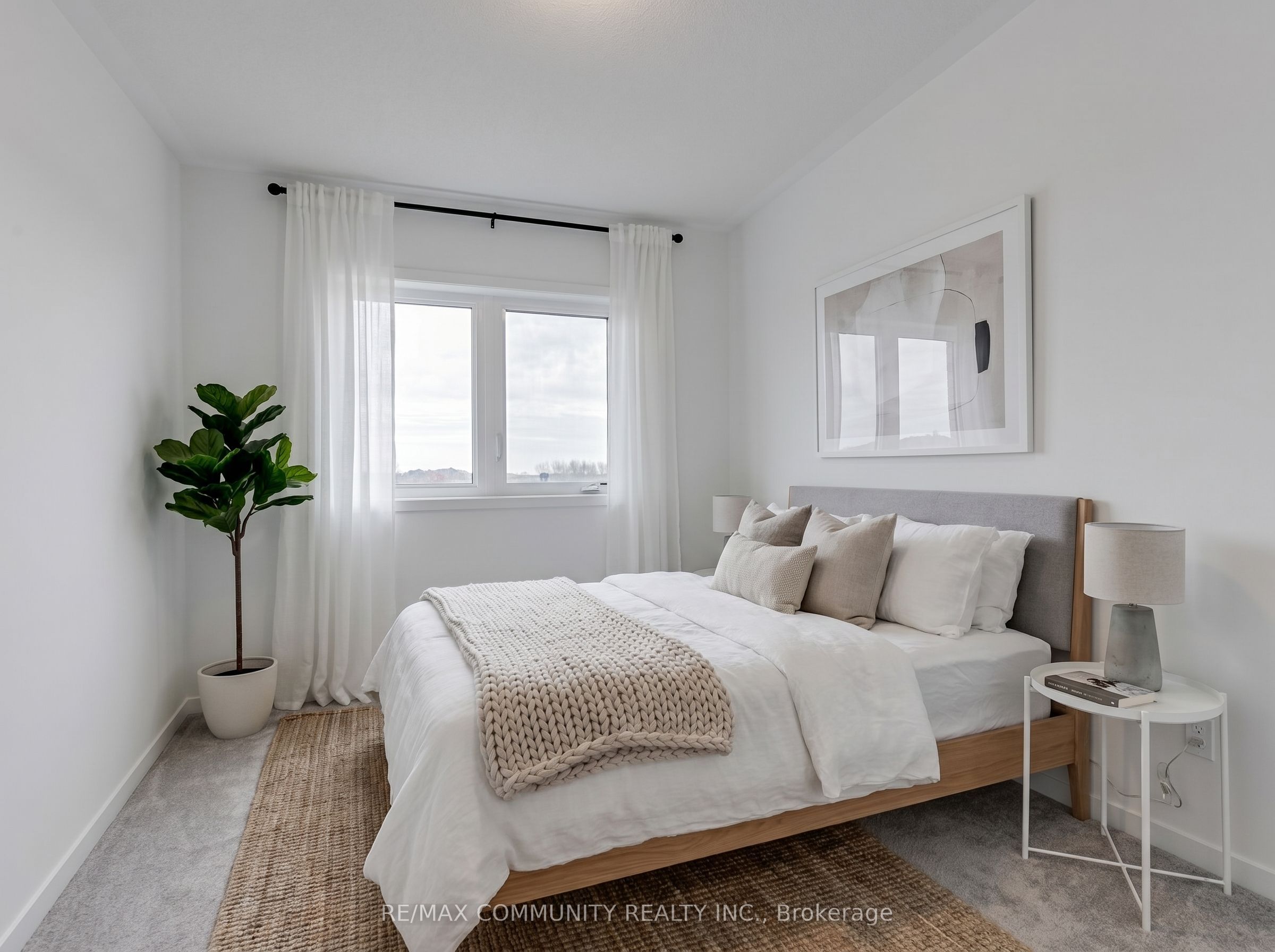 799 Heathrow Path Property Photo 5