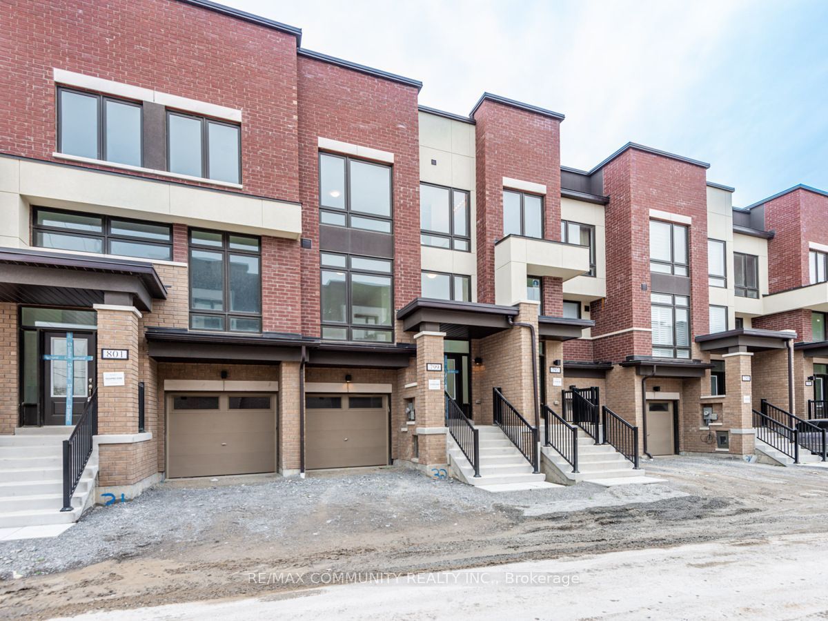 799 Heathrow Path Property Photo 11
