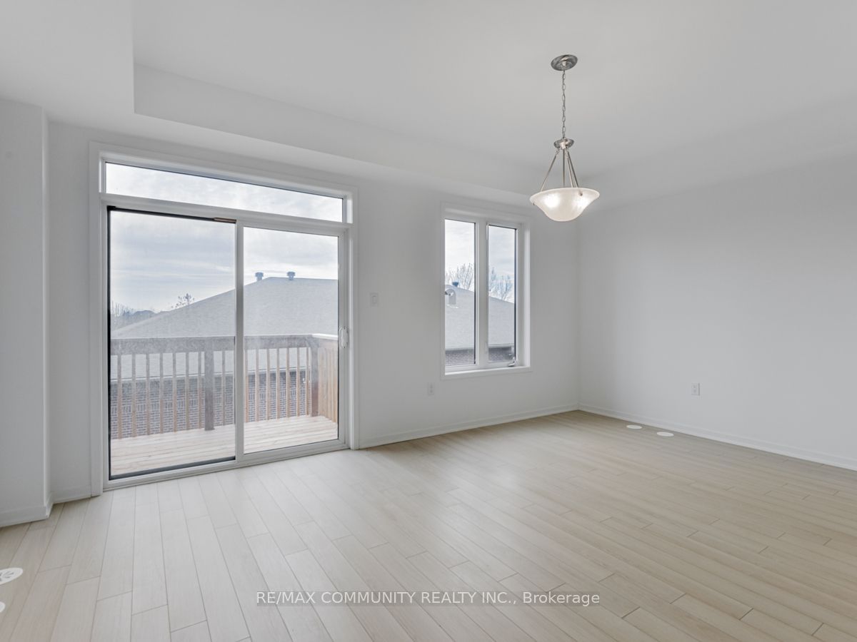 799 Heathrow Path Property Photo 17