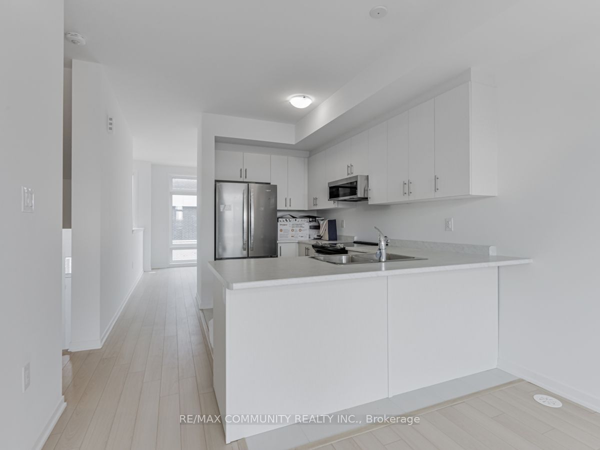 799 Heathrow Path Property Photo 18