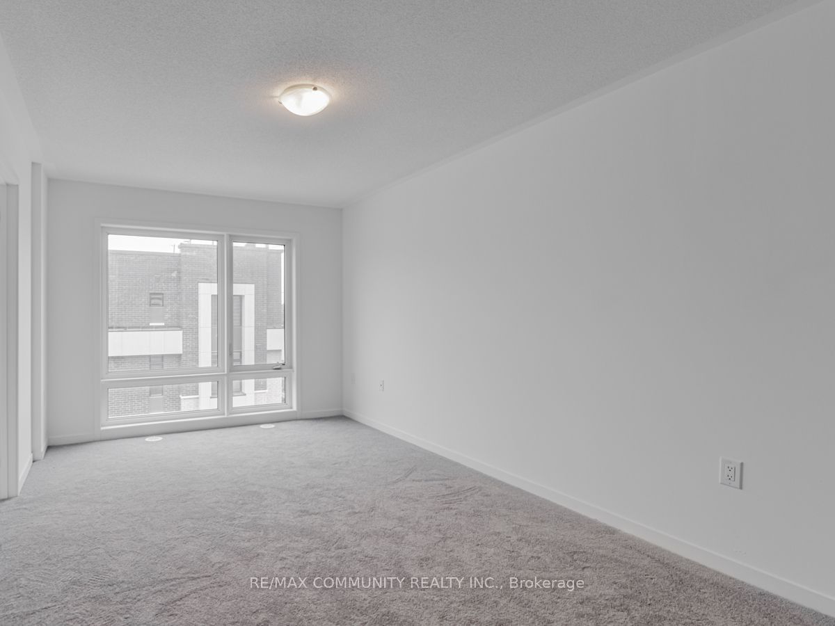799 Heathrow Path Property Photo 27