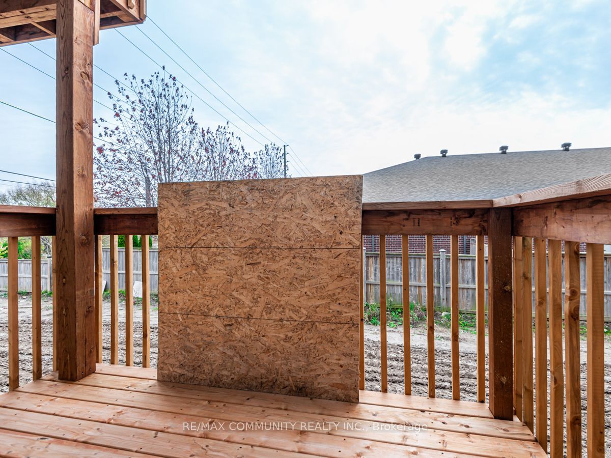 799 Heathrow Path Property Photo 39