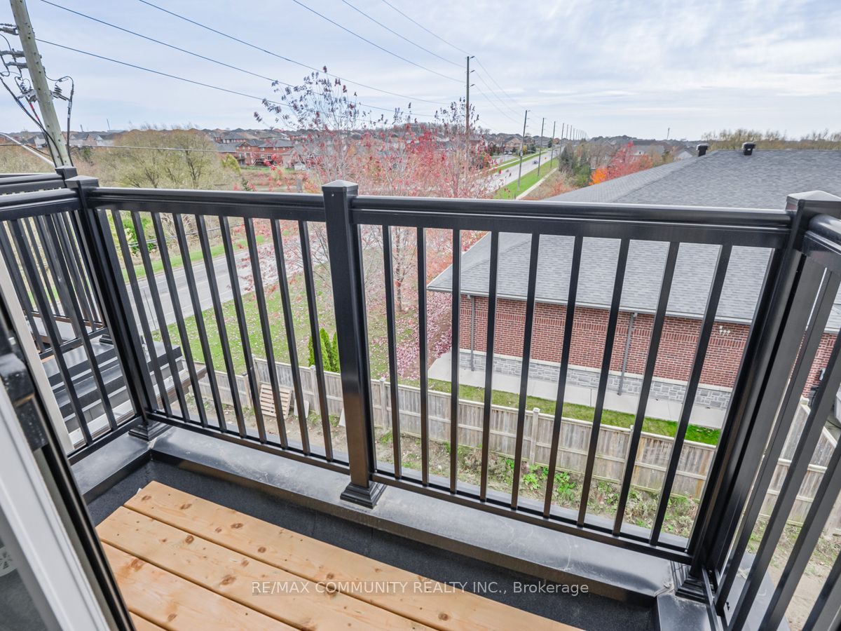 799 Heathrow Path Property Photo 40