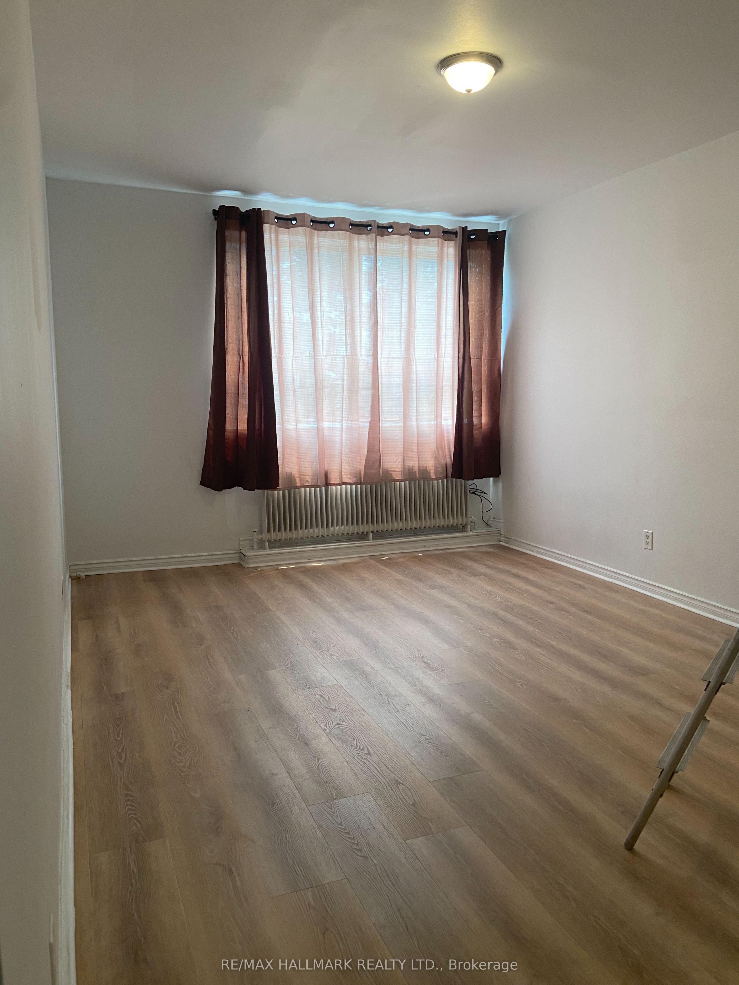 2881 Lawrence Avenue E 3 Property Photo 3