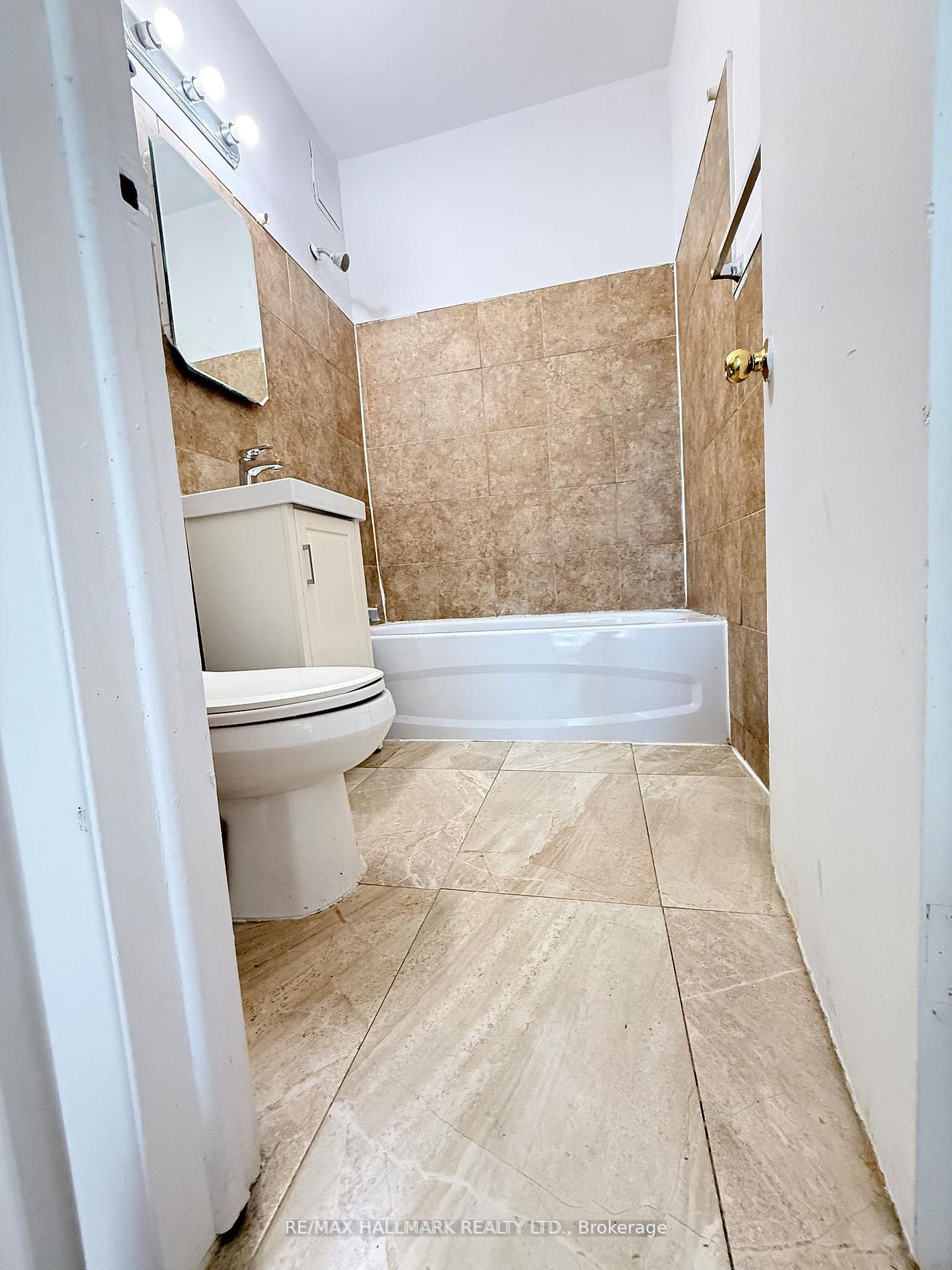 2881 Lawrence Avenue E 3 Property Photo 5