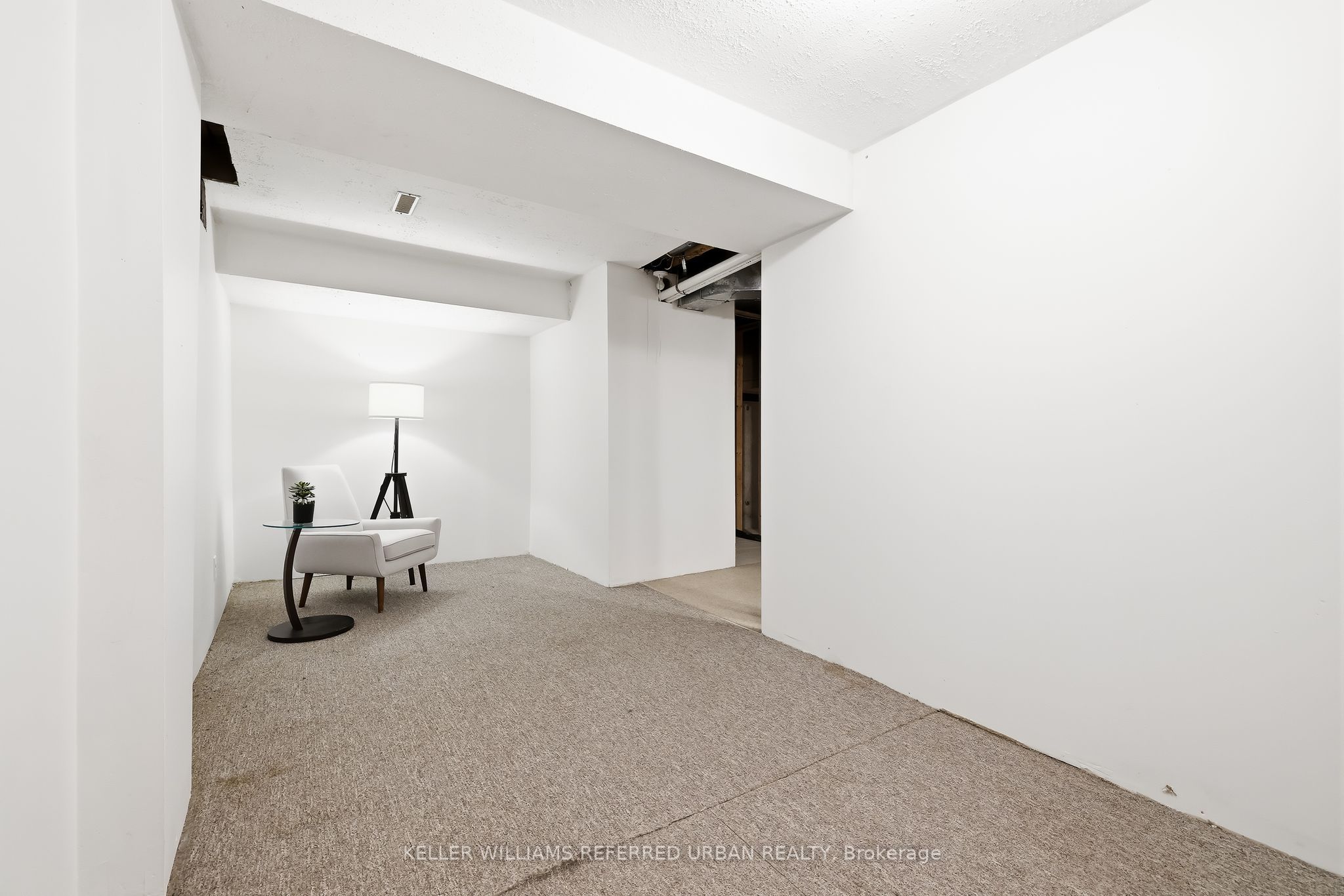 10 Bassett Boulevard 25 Property Photo 33