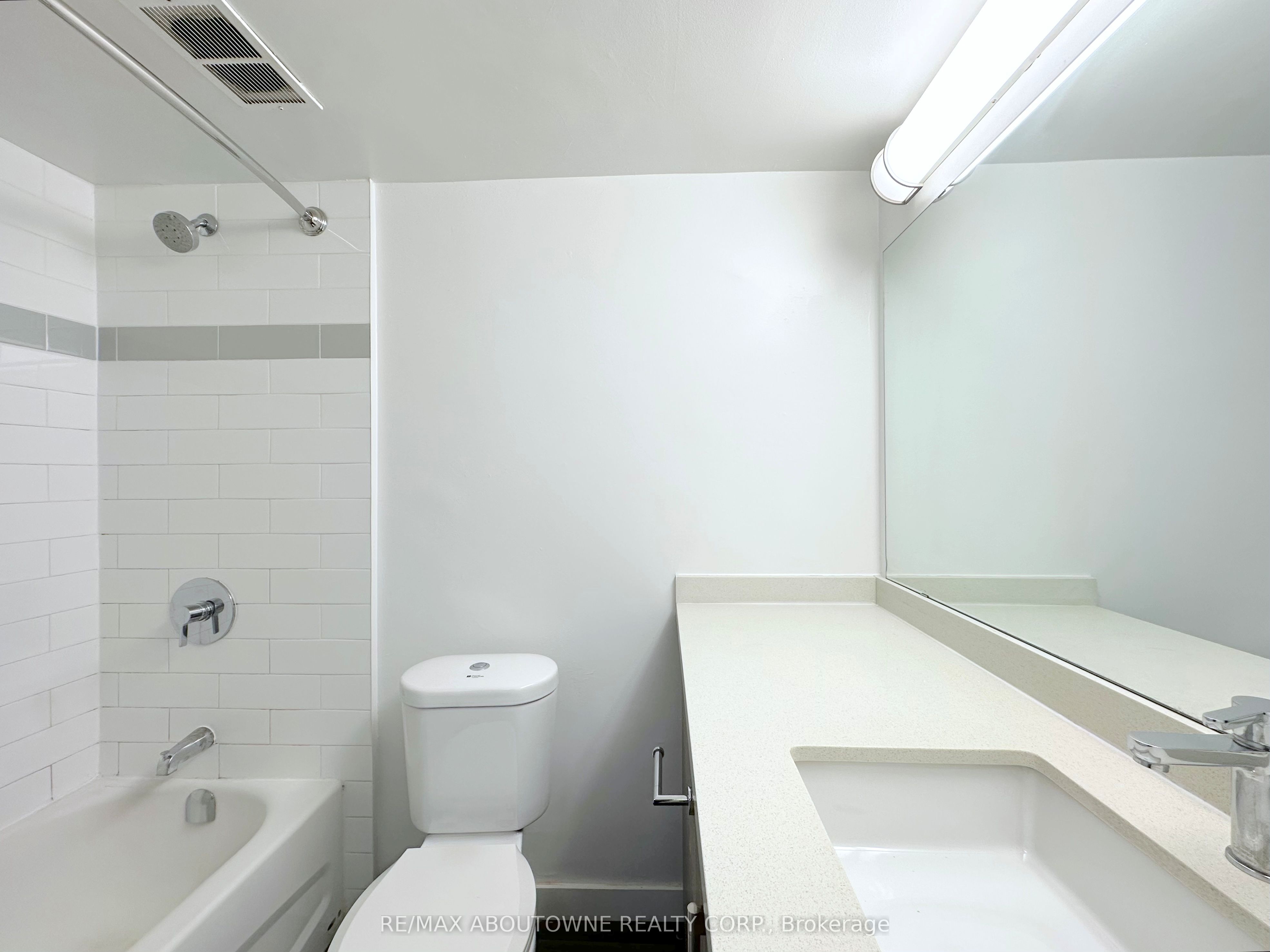 255 Main Street 211 Property Photo 10