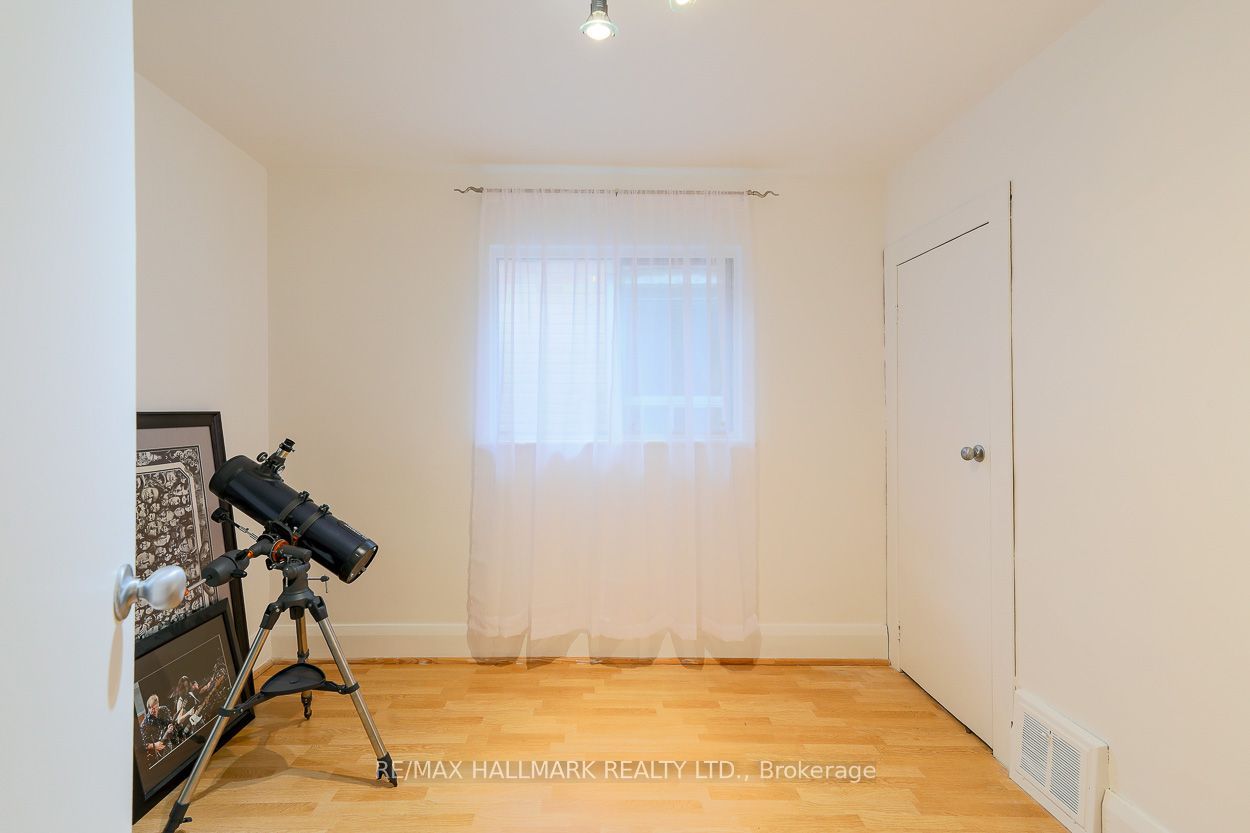 58 Claremore Avenue Property Photo 6