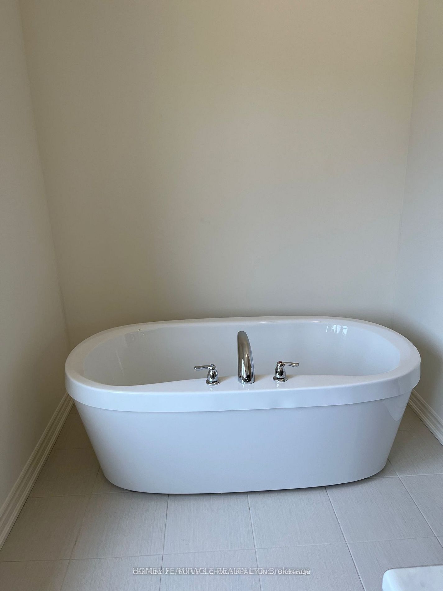 2144 Coppermine Street Property Photo 13