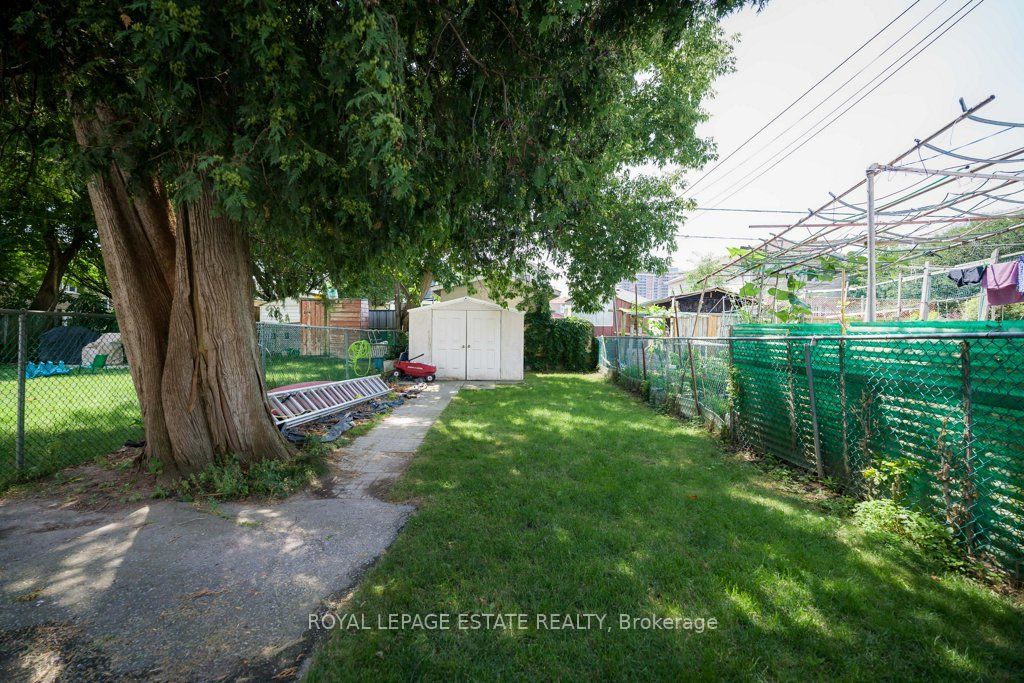 82 August Avenue Property Photo 37