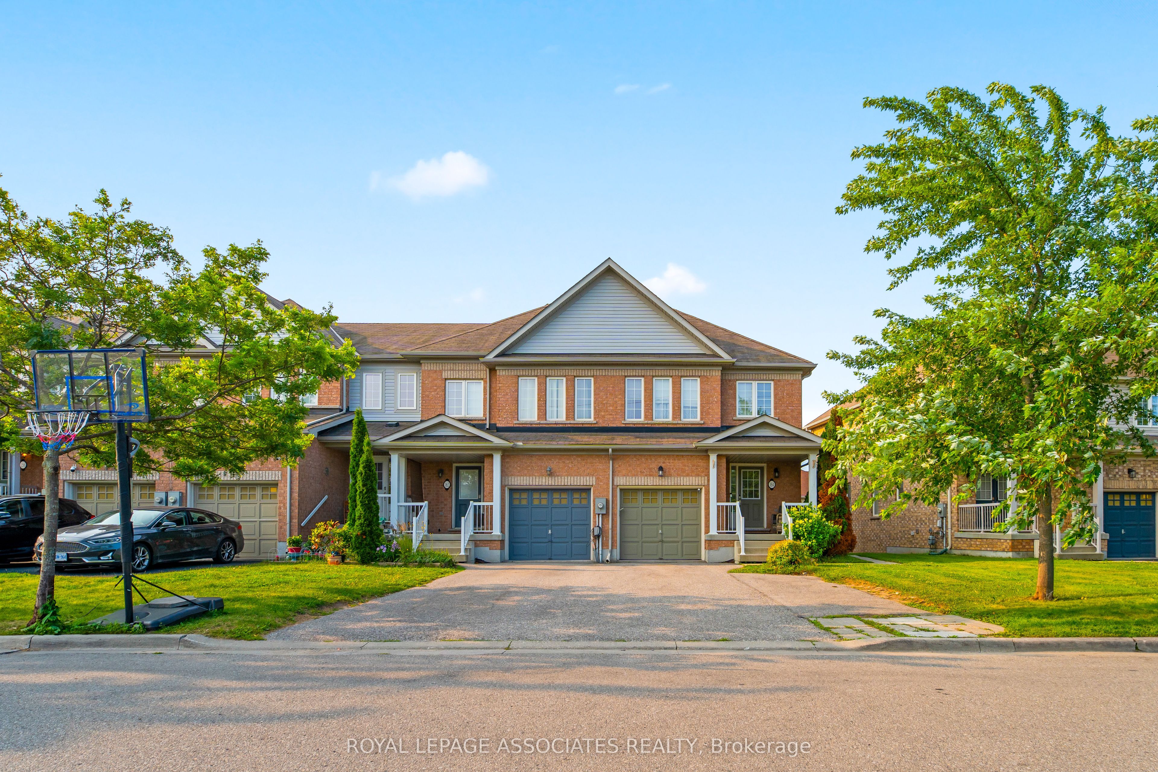 164 Dewell Crescent Property Photo 1