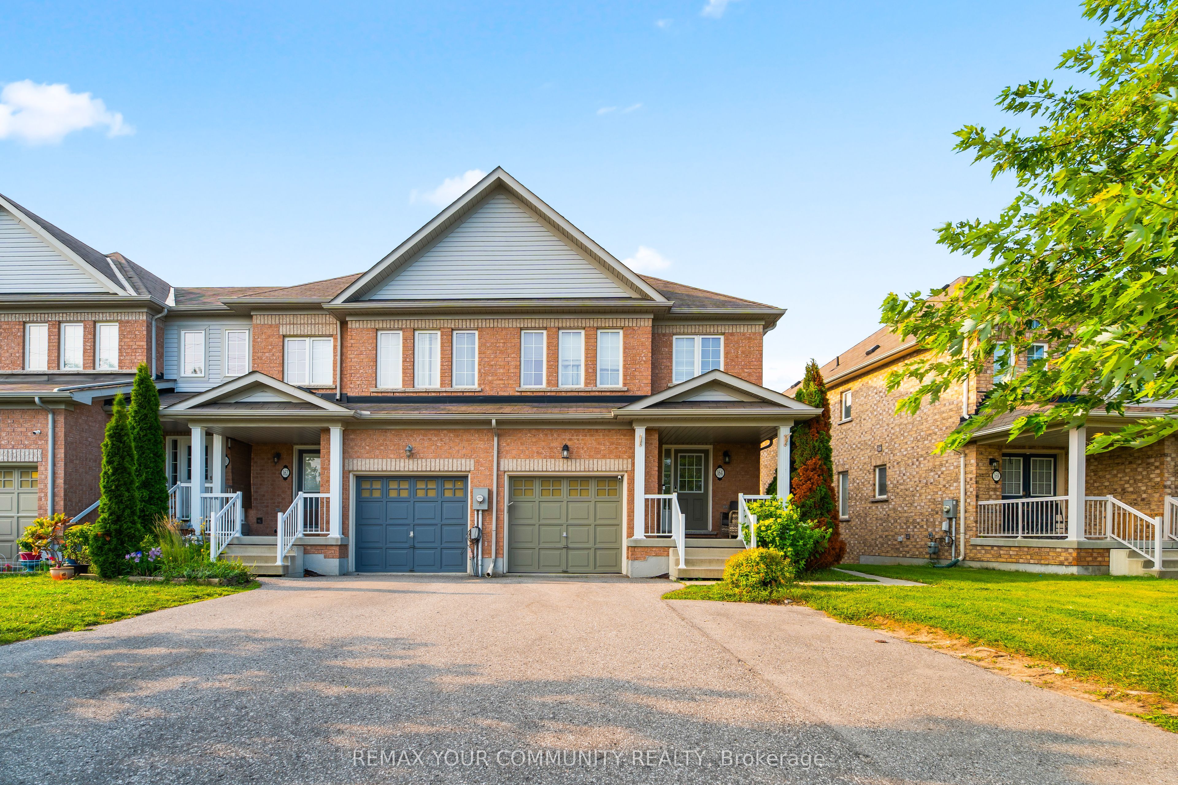 164 Dewell Crescent Property Photo 2