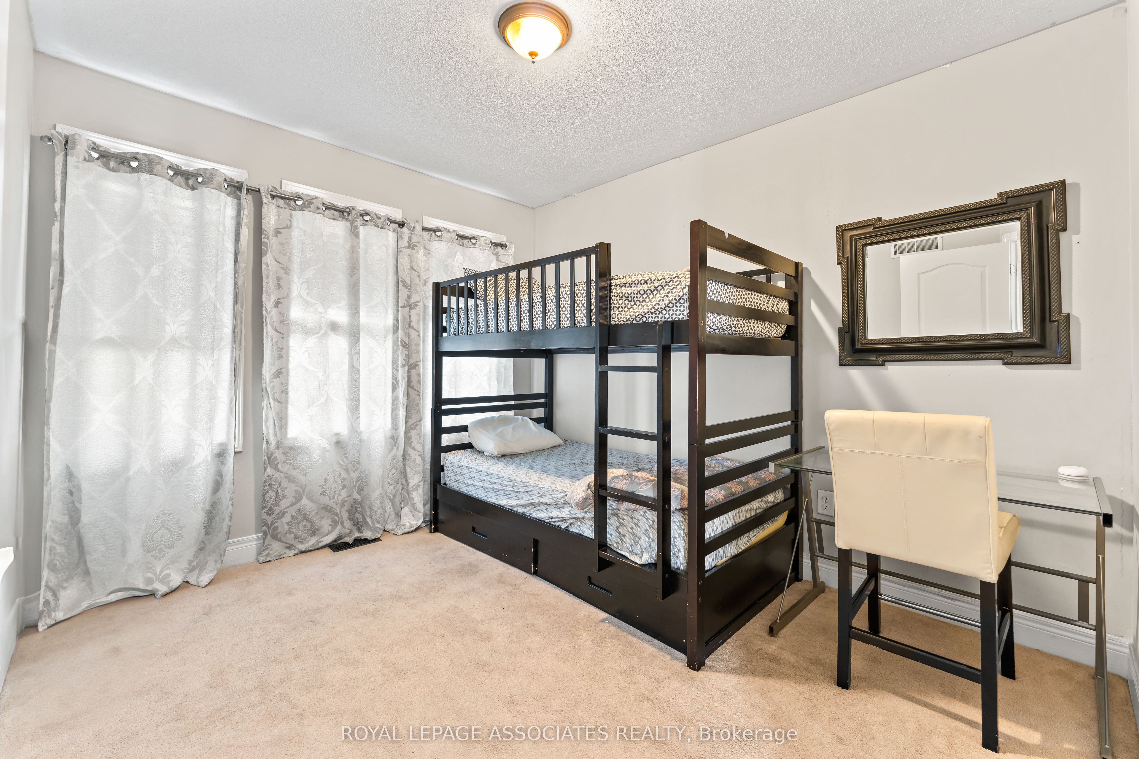 164 Dewell Crescent Property Photo 30