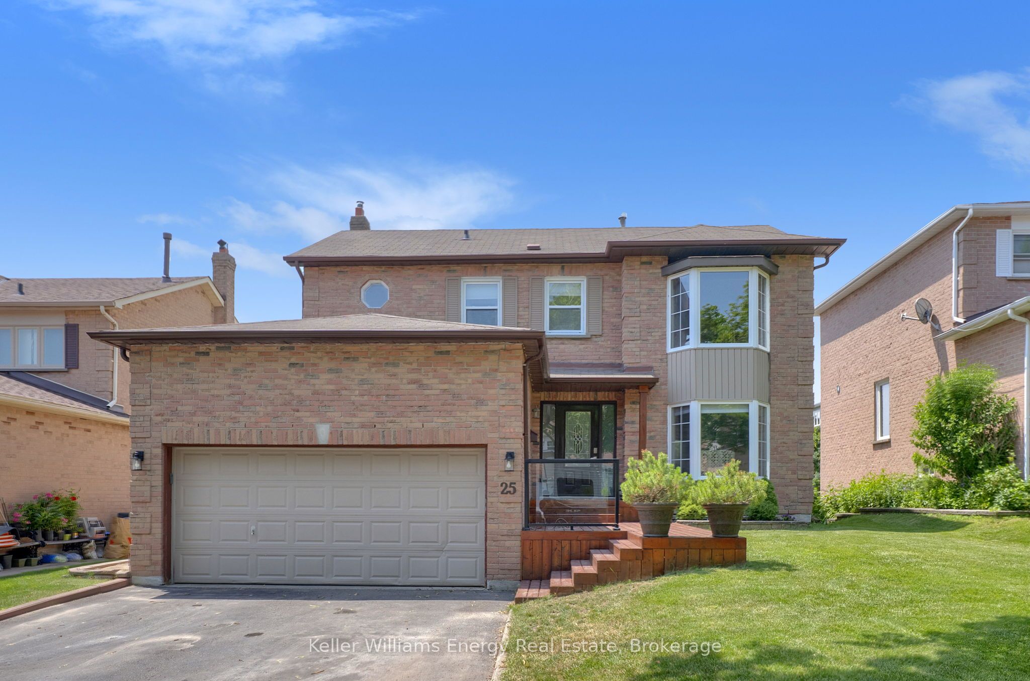 25 Fieldview Crescent Property Photo 1