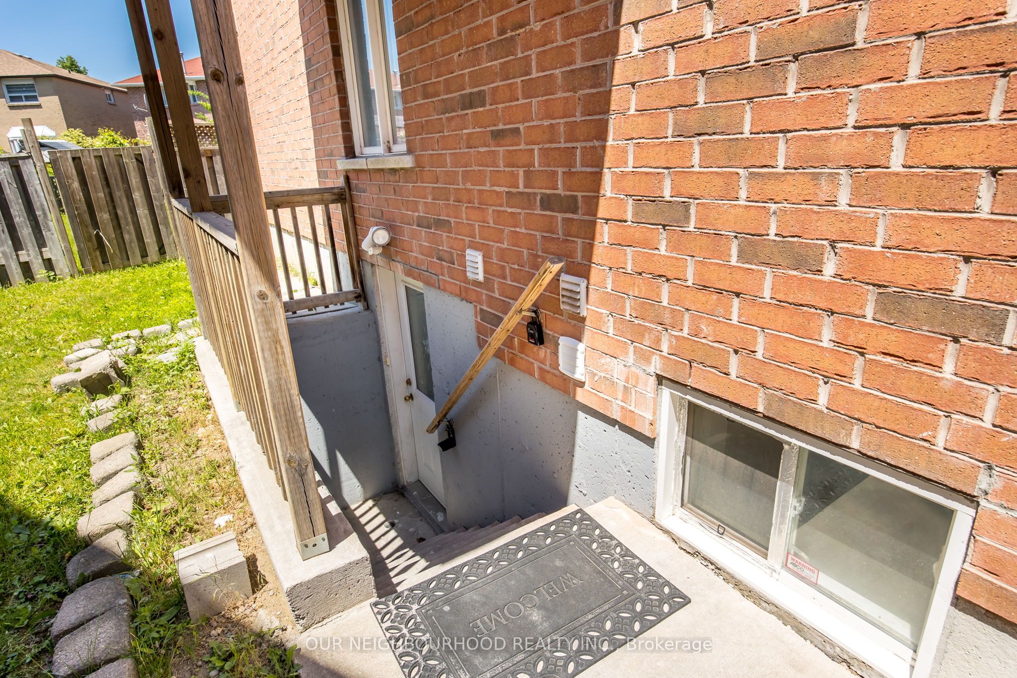 14 Tarsus Crescent Bsmt-st Property Photo 2