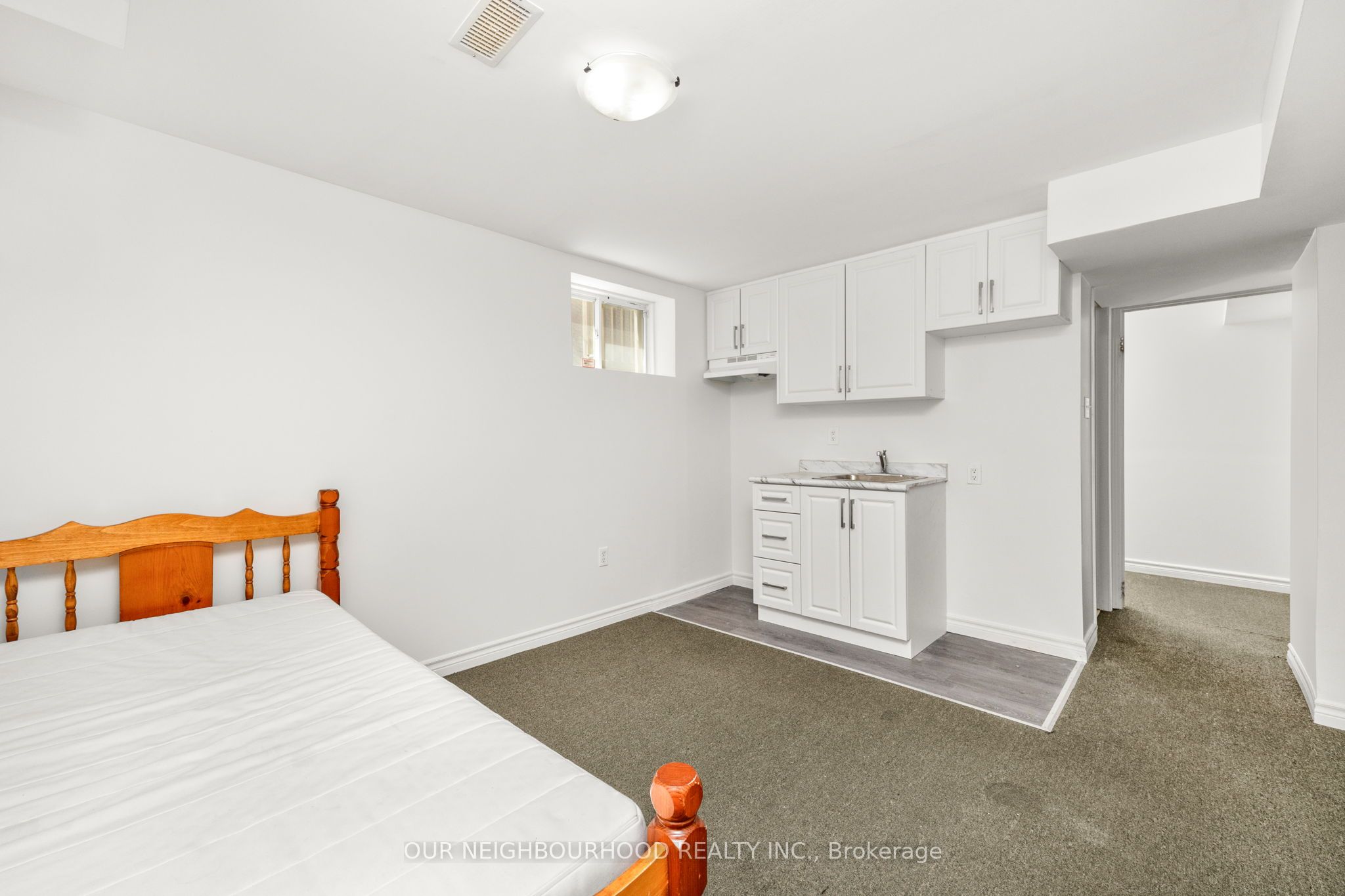 14 Tarsus Crescent Bsmt-st Property Photo 5