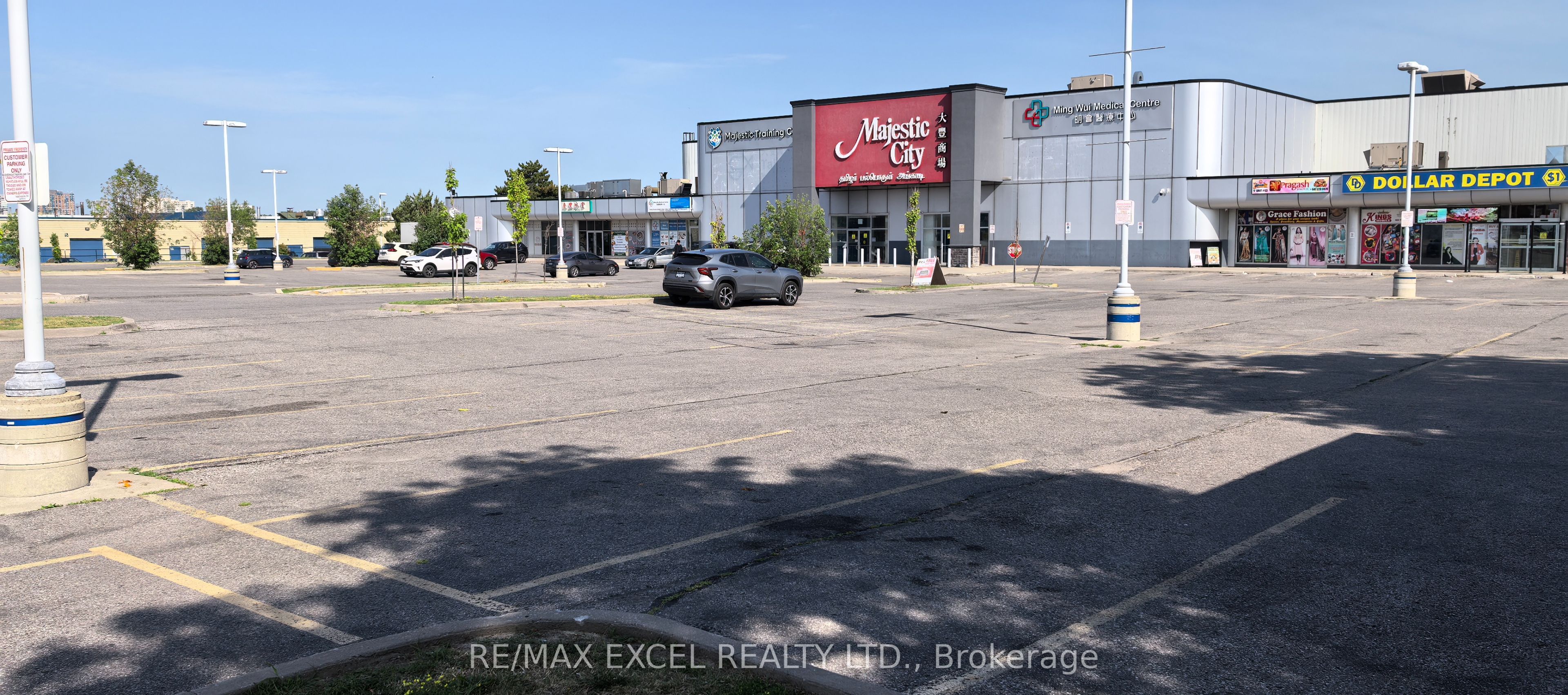 2900 Markham Road F12 Property Photo 5