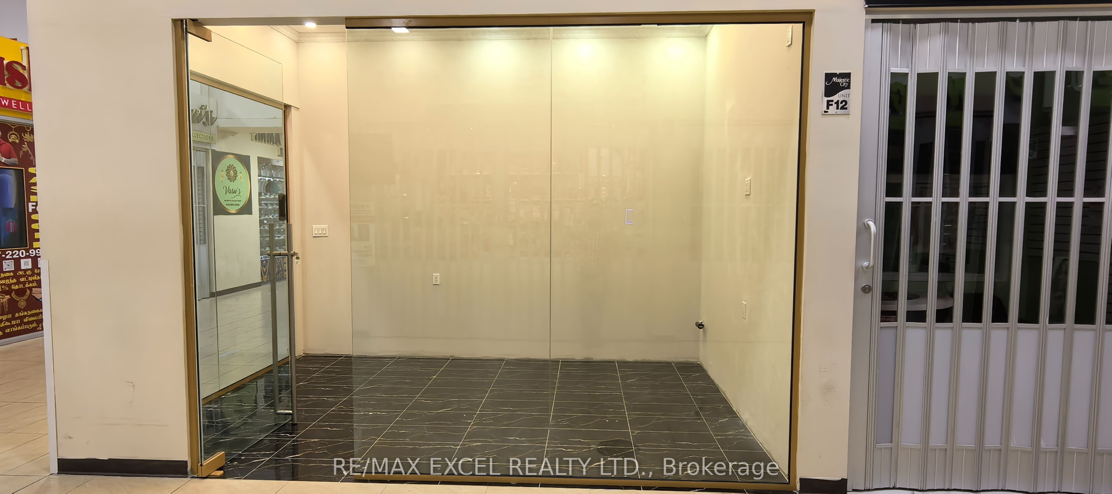 2900 Markham Road F12 Property Photo 8