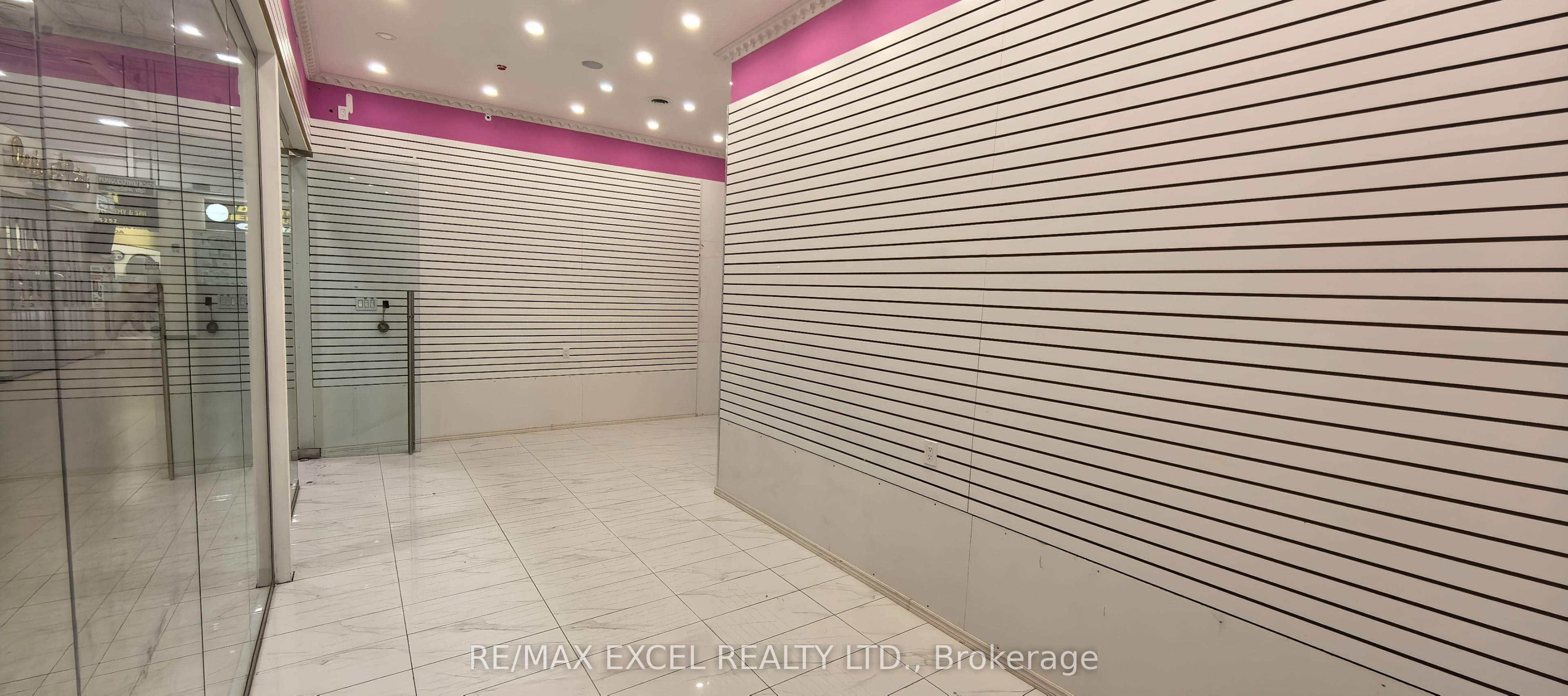 2900 Markham Road F8 Property Photo 10