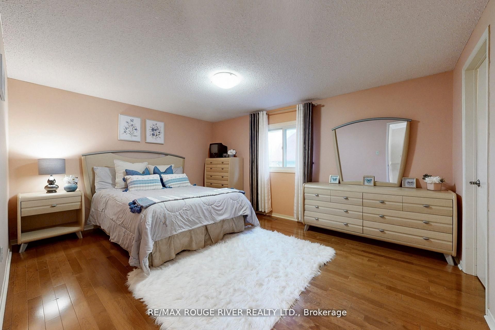 45 Rotherglen Road N Property Photo 25