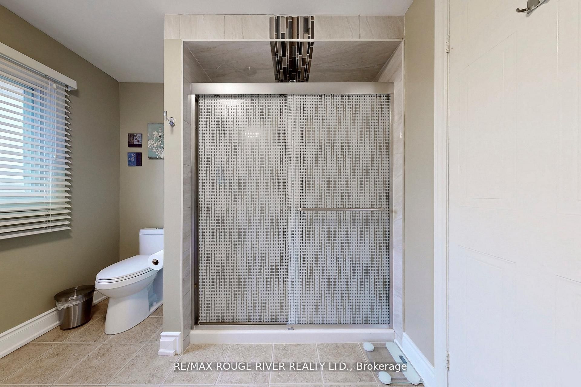 45 Rotherglen Road N Property Photo 33