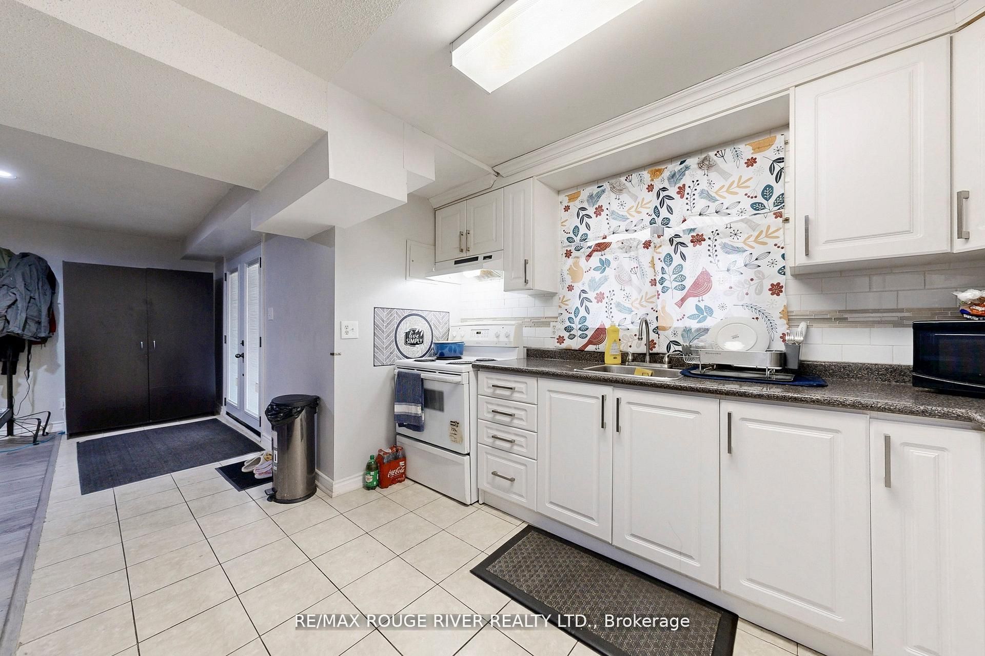 45 Rotherglen Road N Property Photo 37