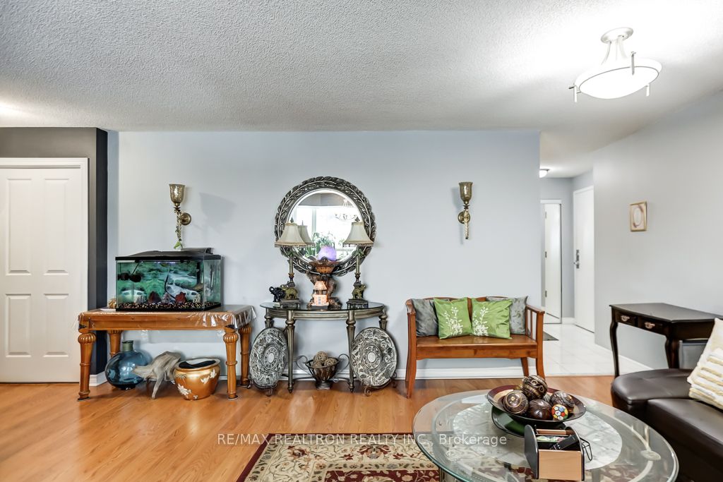 68 Corporate Drive 526 Property Photo 8