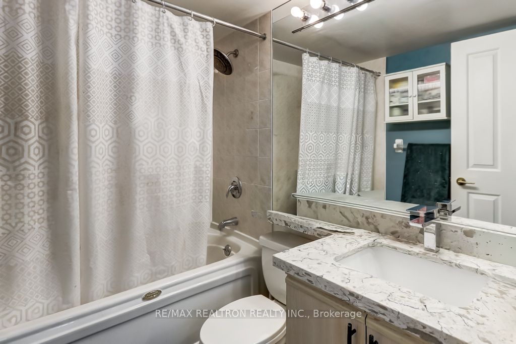 68 Corporate Drive 526 Property Photo 13