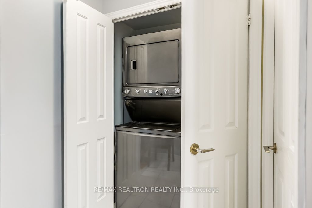68 Corporate Drive 526 Property Photo 17