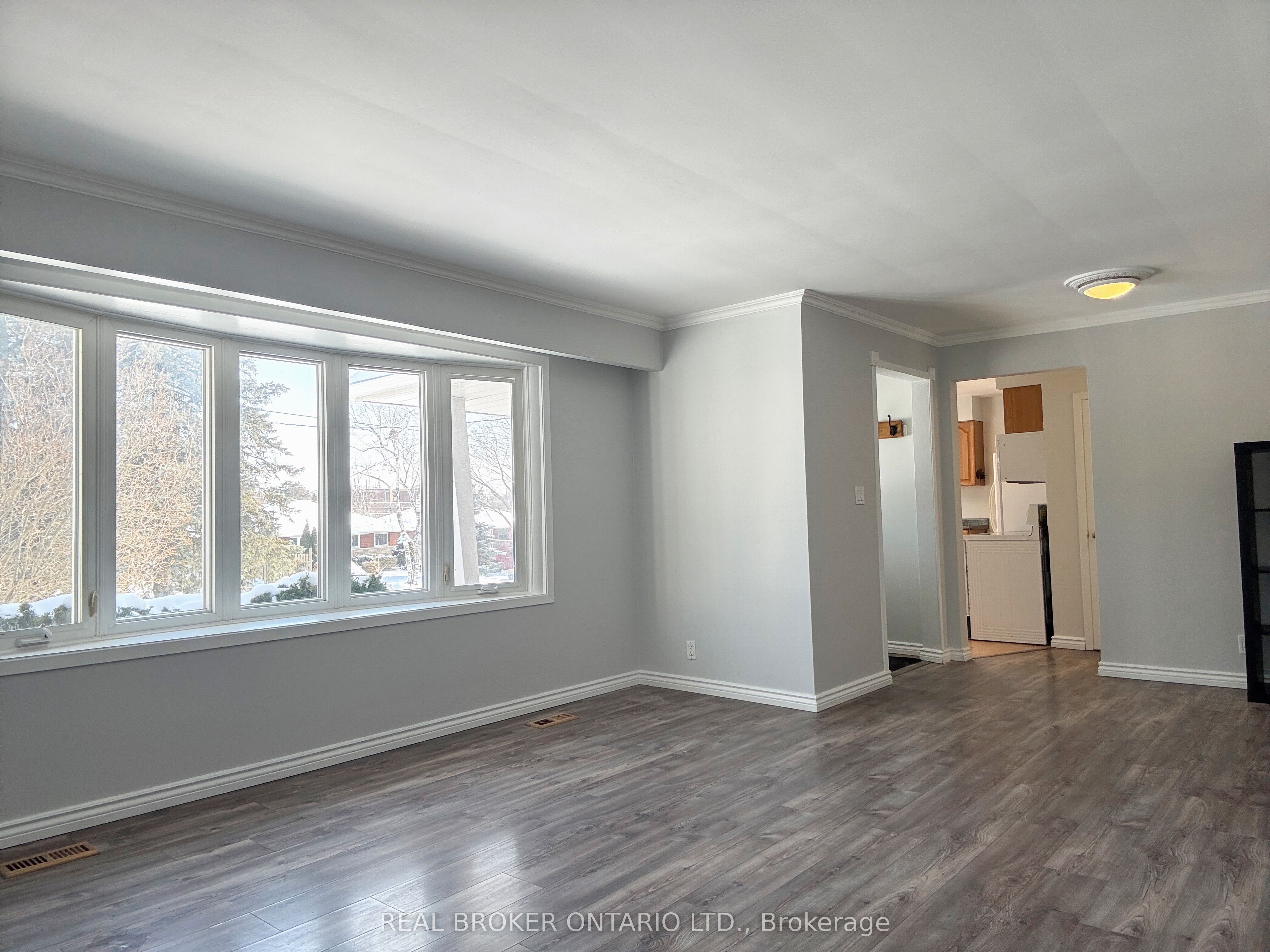 327 Dover Street Main Fl Property Photo 4