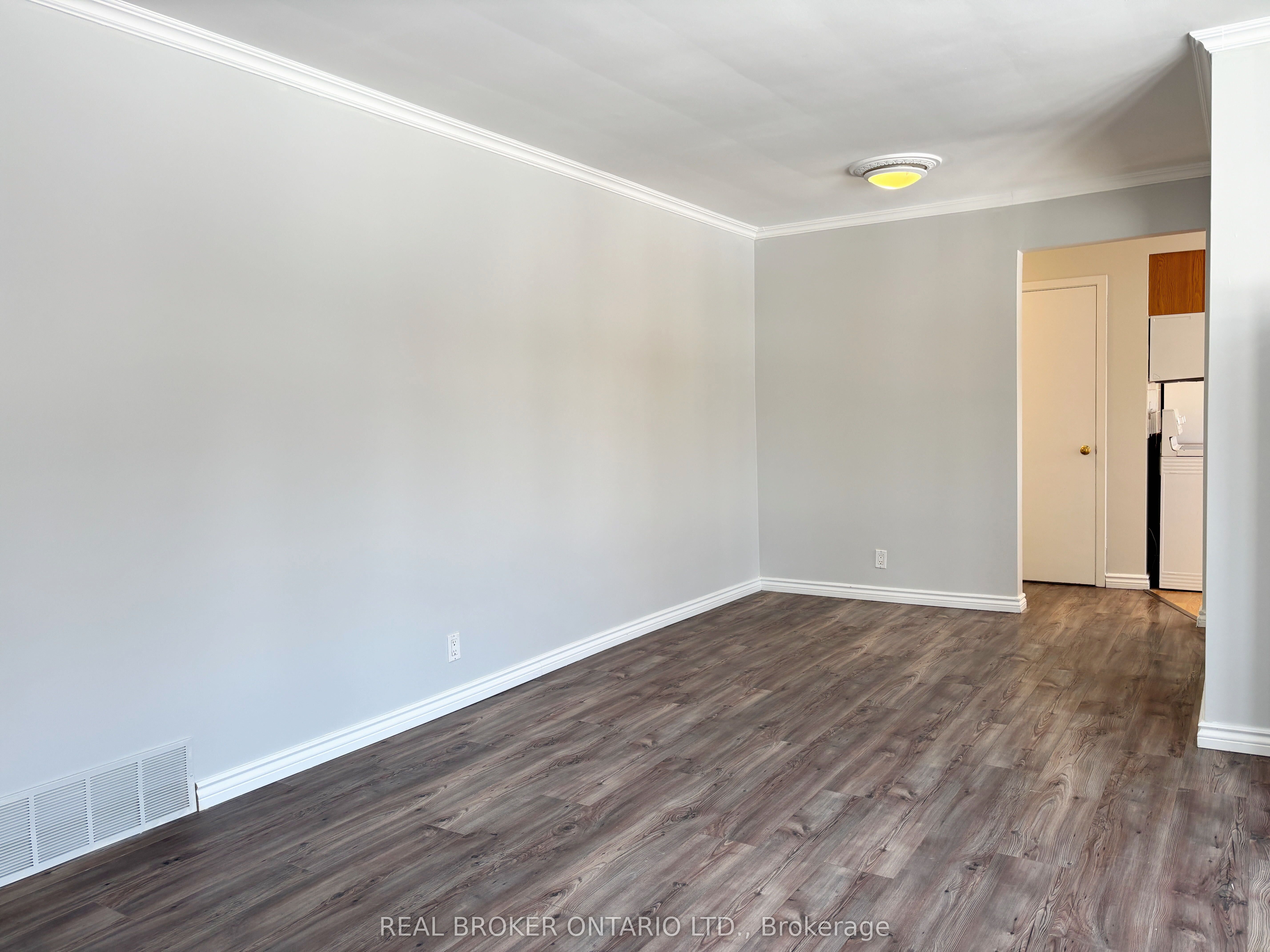 327 Dover Street Main Fl Property Photo 5