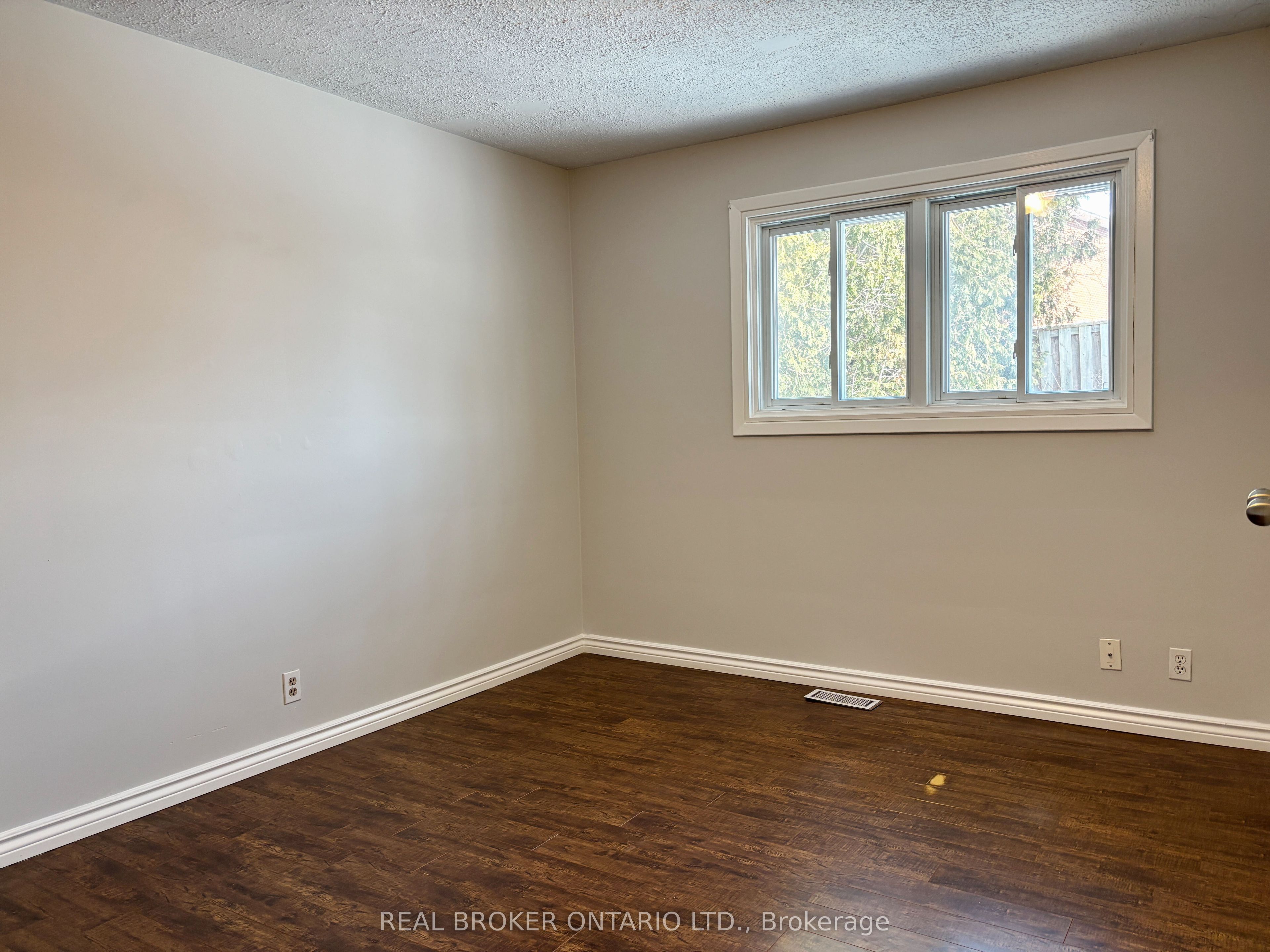 327 Dover Street Main Fl Property Photo 6