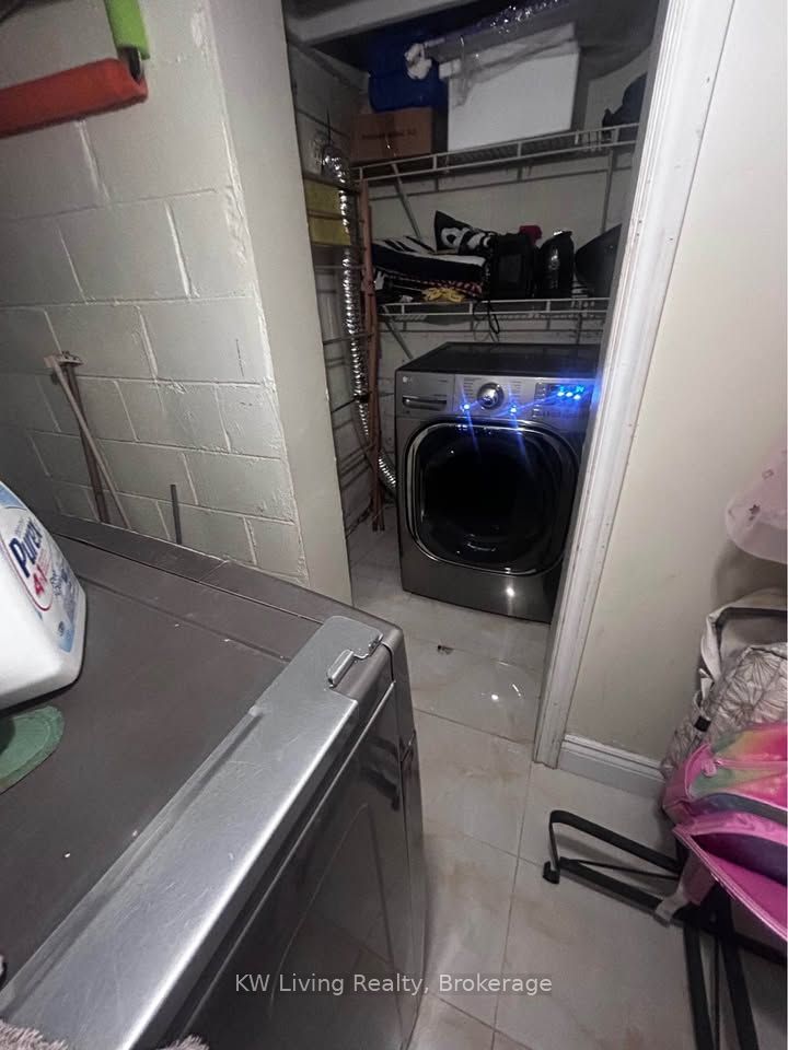 1097 Warden Avenue Rm Property Photo 11