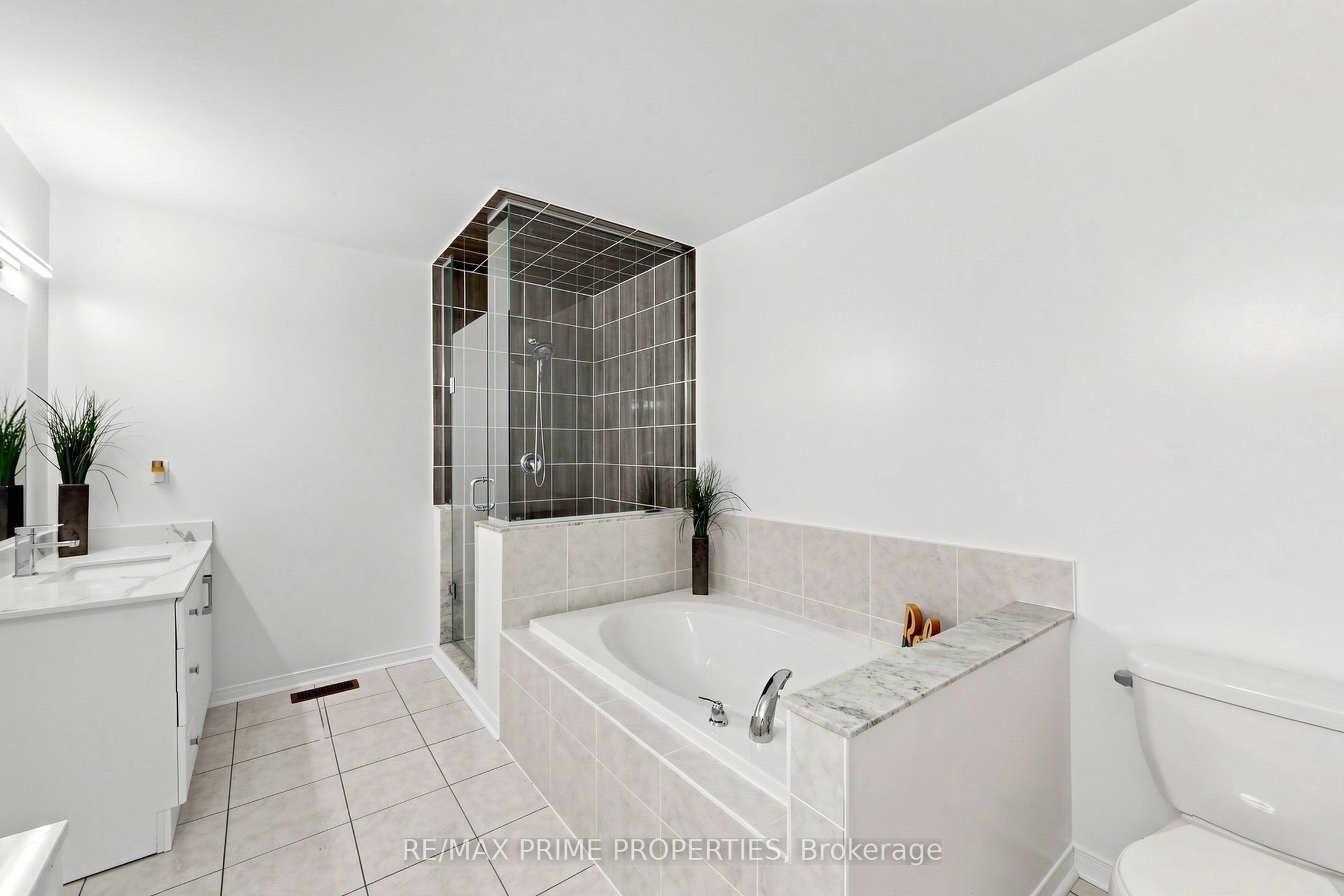 11 Keenlyside Lane Property Photo 21