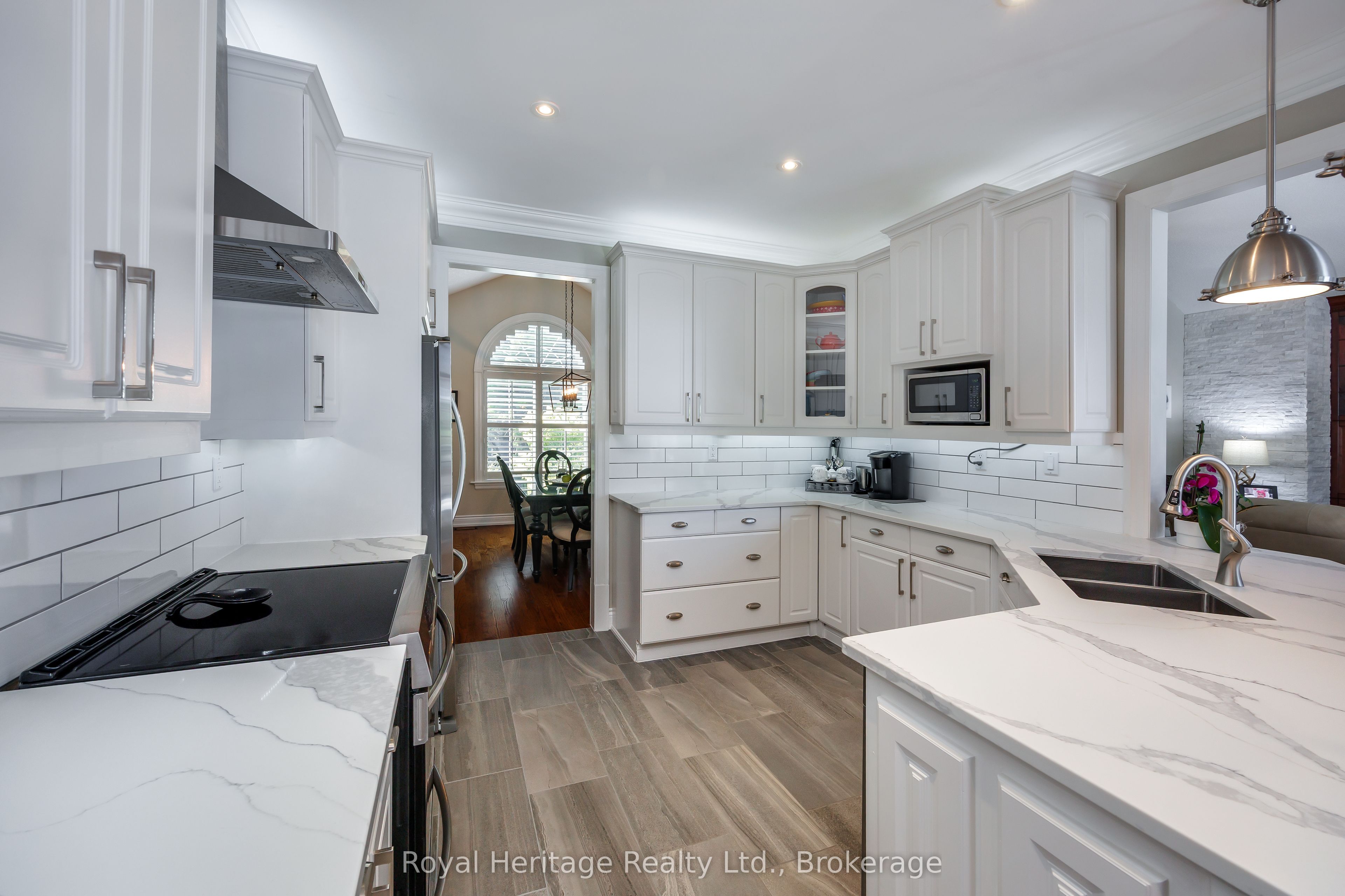 465 Chalk Lake Road Property Photo 4