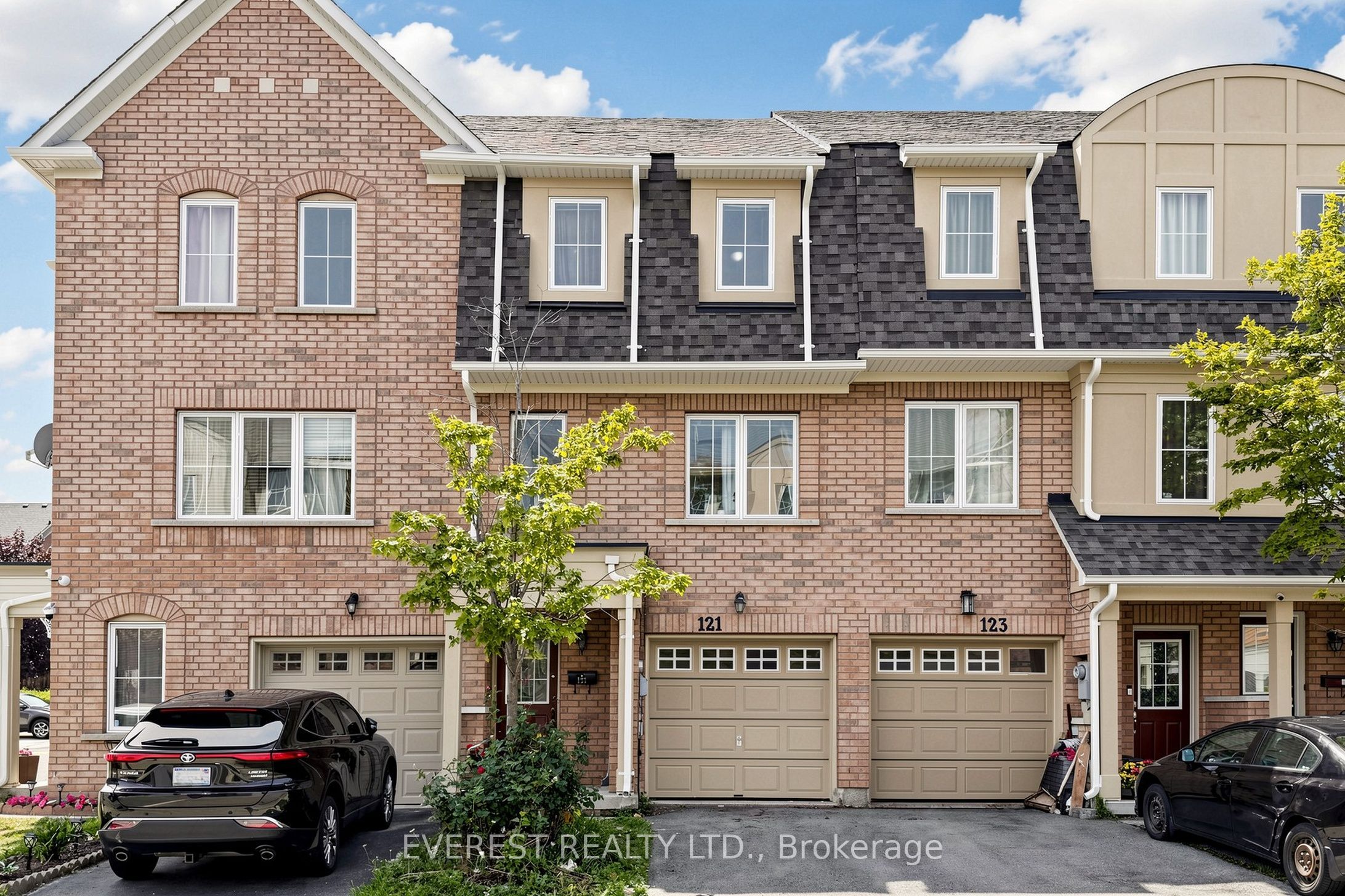121 Jenkinson Way